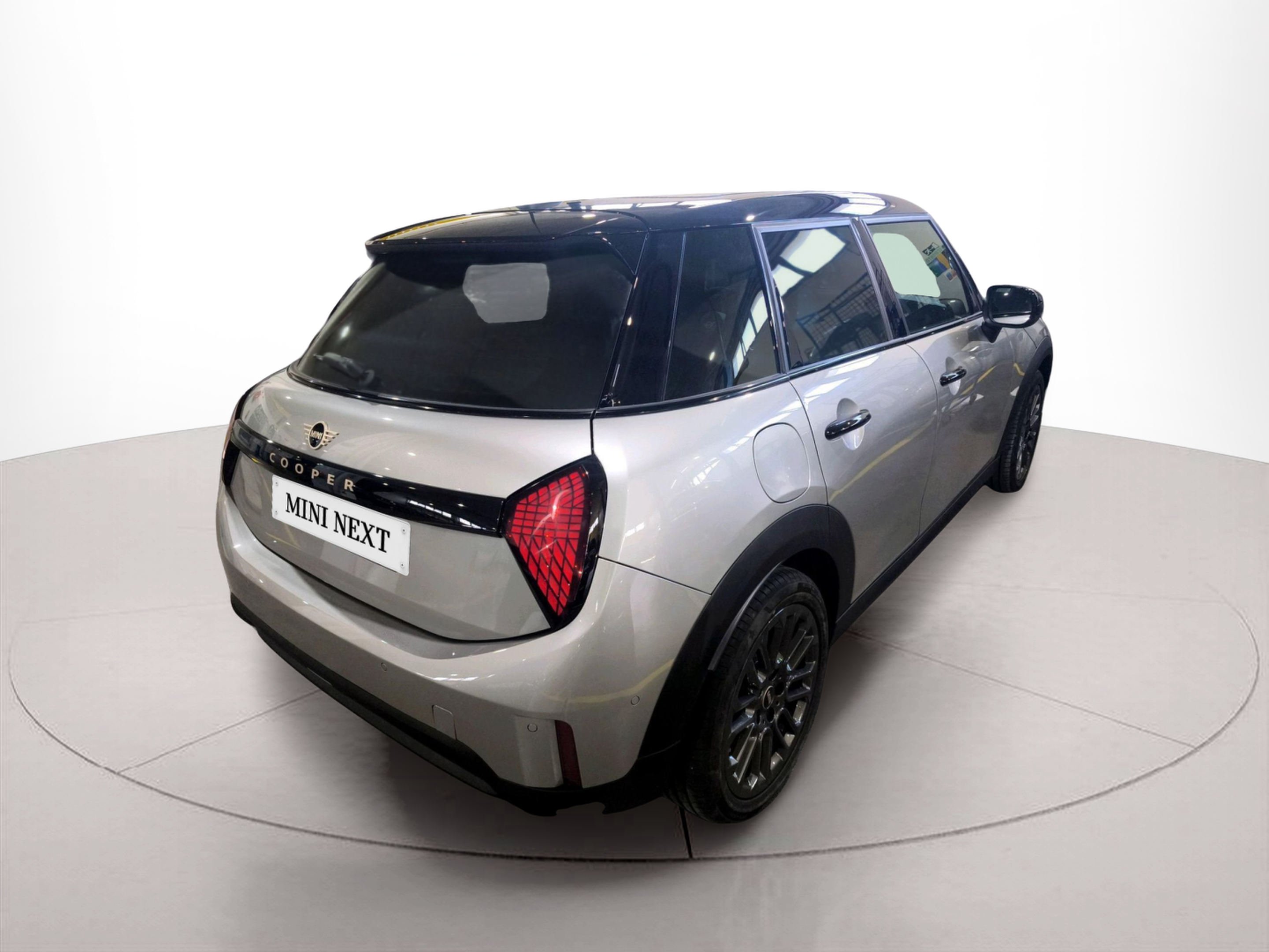 fotoG 4 del MINI MINI 5 Portas Cooper C 115 kW (156 CV) 156cv Gasolina de 2025 em Oeiras