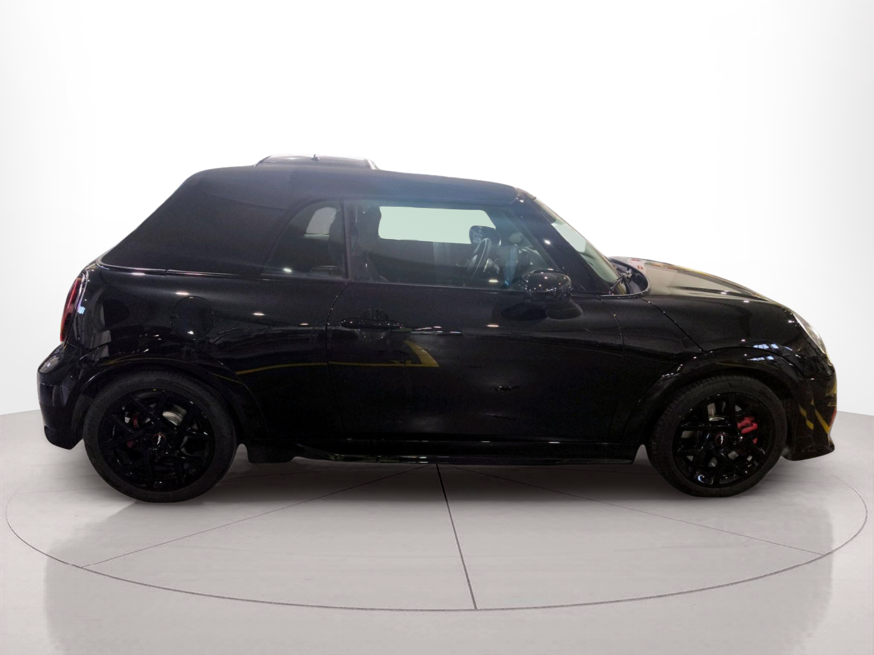 Fotos de MINI Cabrio John Cooper Works 170 kW (231 CV)