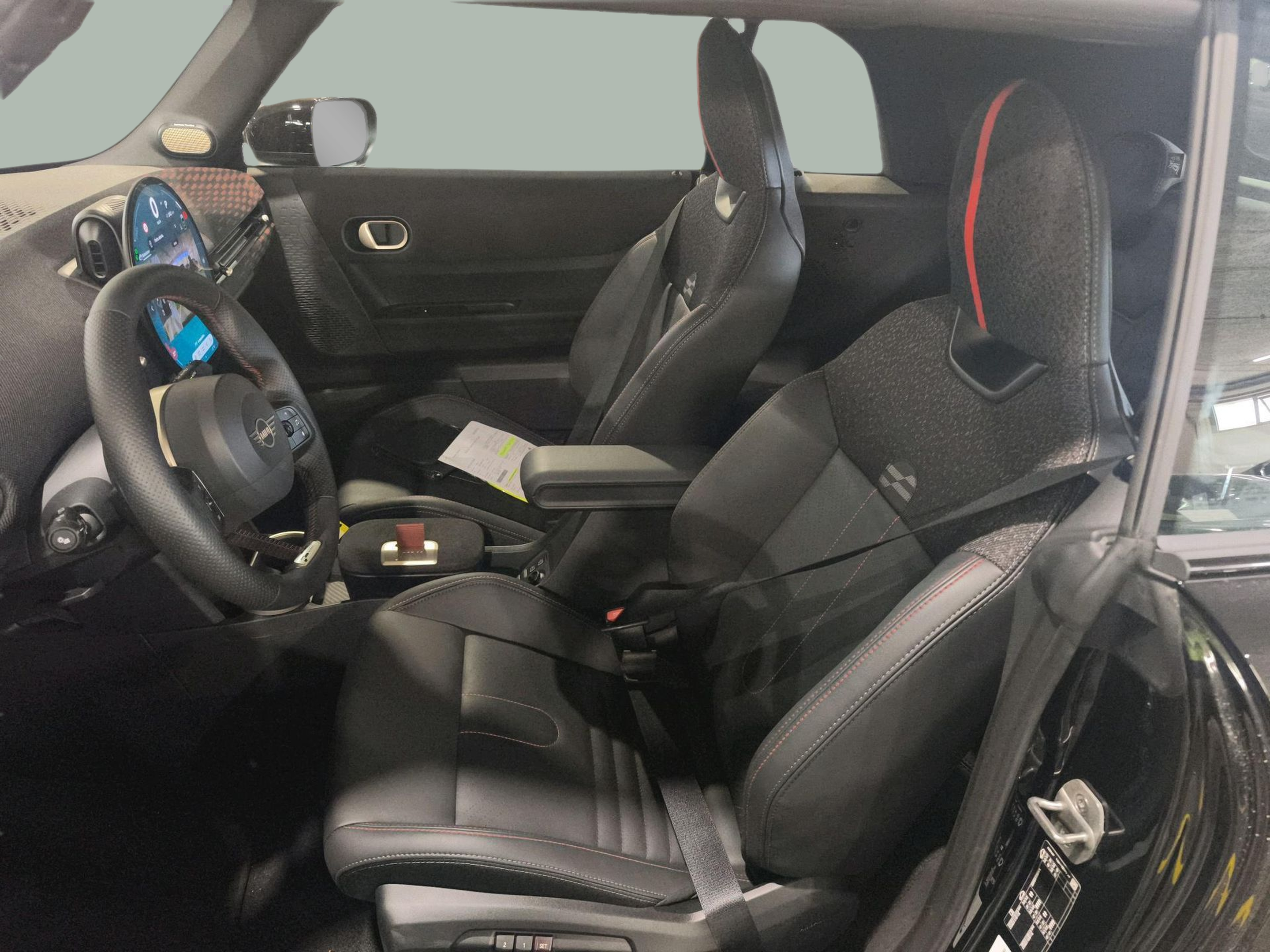 fotoG 8 del MINI MINI Cabrio John Cooper Works 170 kW (231 CV) 231cv Gasolina de 2025 em Oeiras