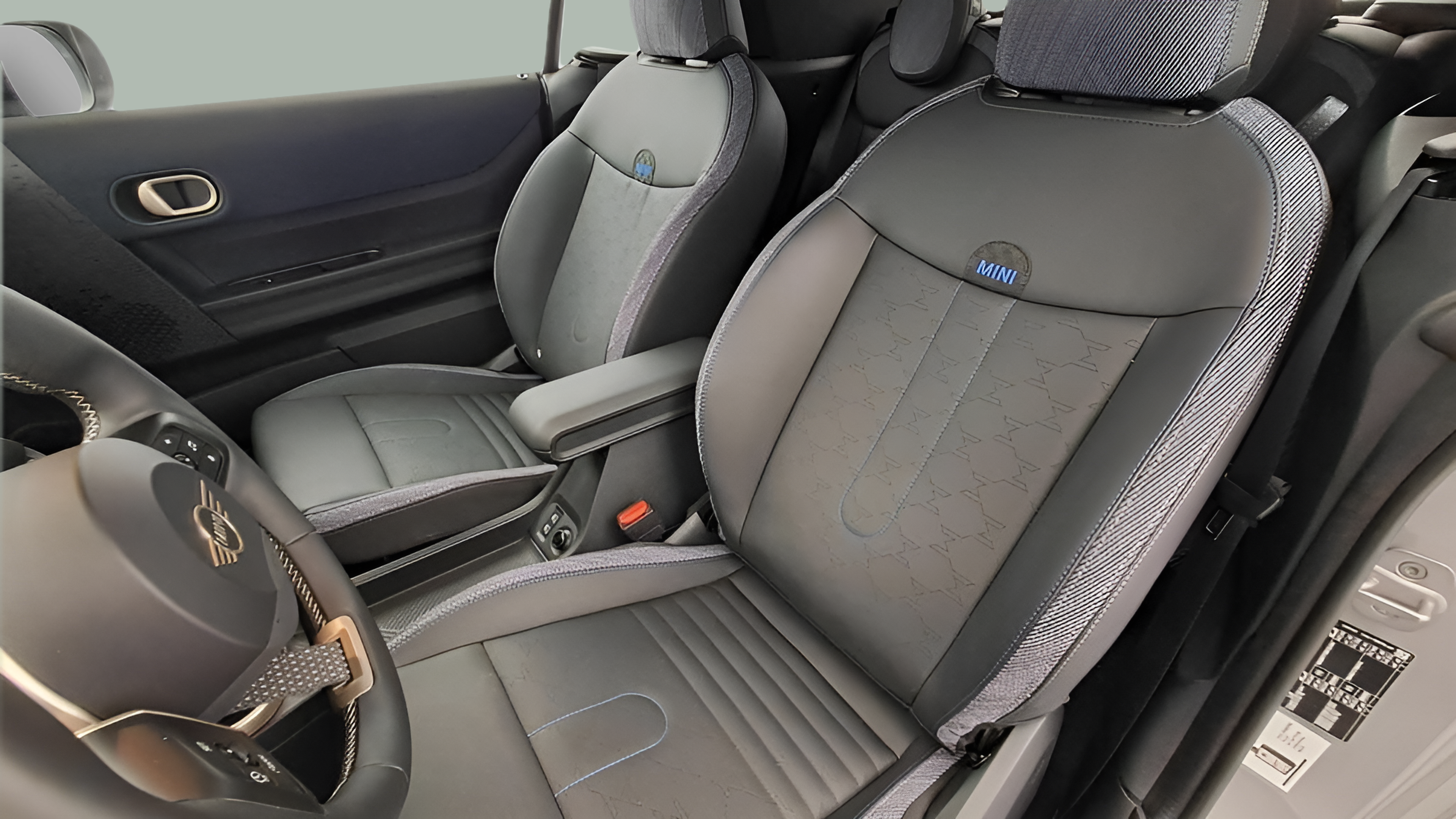 fotoG 8 del MINI MINI Cabrio Cooper 120 kW (163 CV) 163cv Gasolina de 2025 em Oeiras