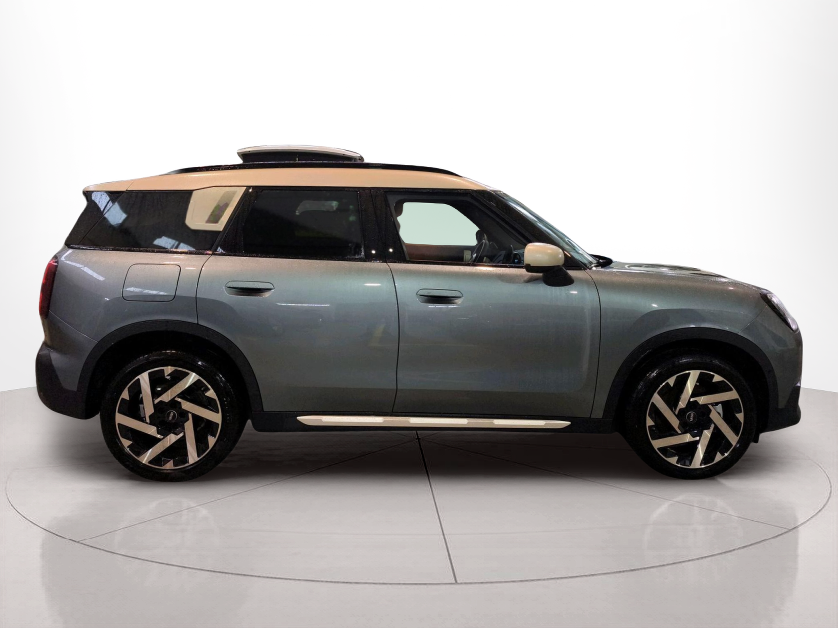 fotoG 3 del MINI MINI Countryman C 125 kW (170 CV) 170cv Gasolina de 2025 em Oeiras