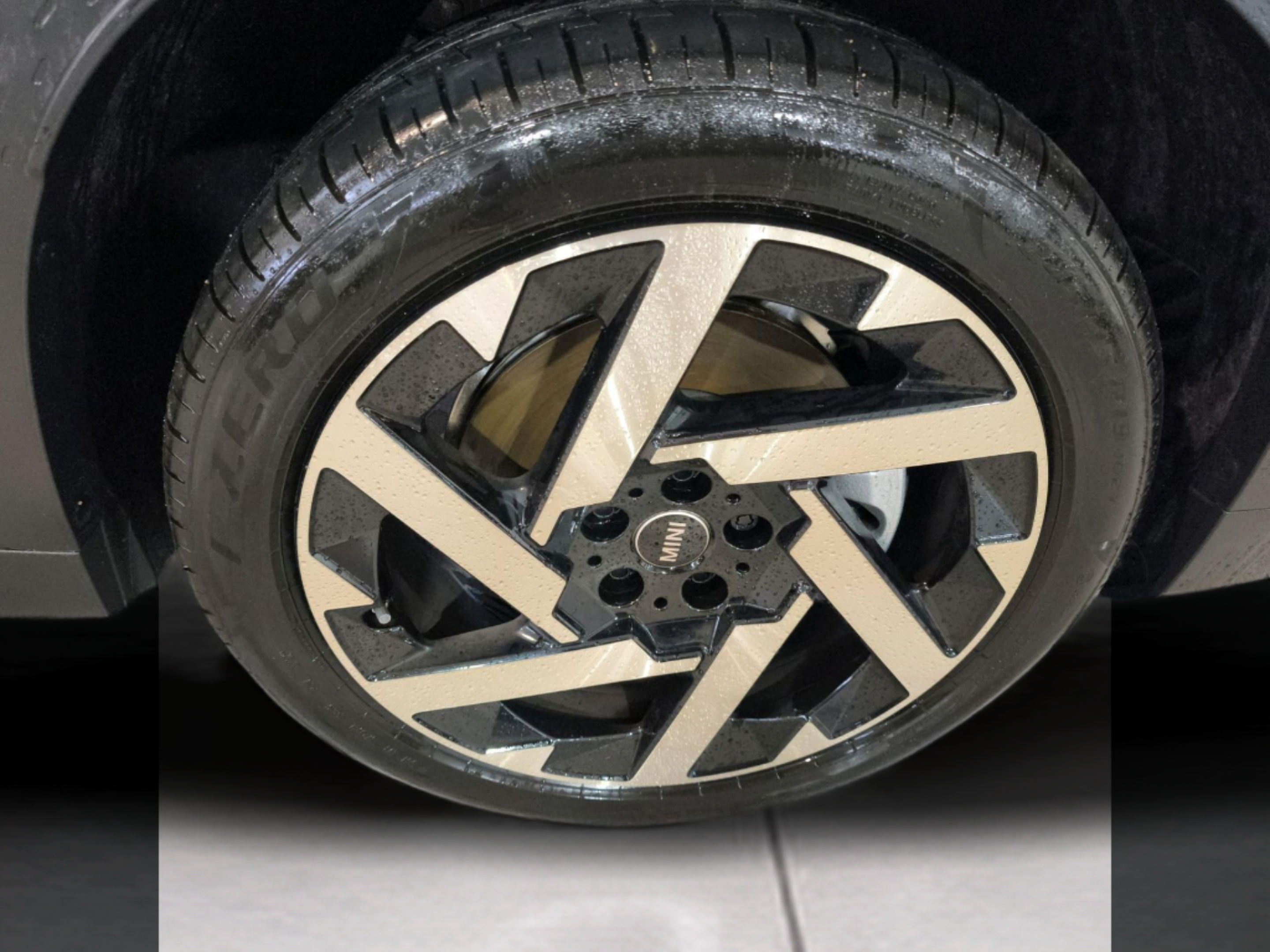 fotoG 13 del MINI MINI Countryman C 125 kW (170 CV) 170cv Gasolina de 2025 em Oeiras