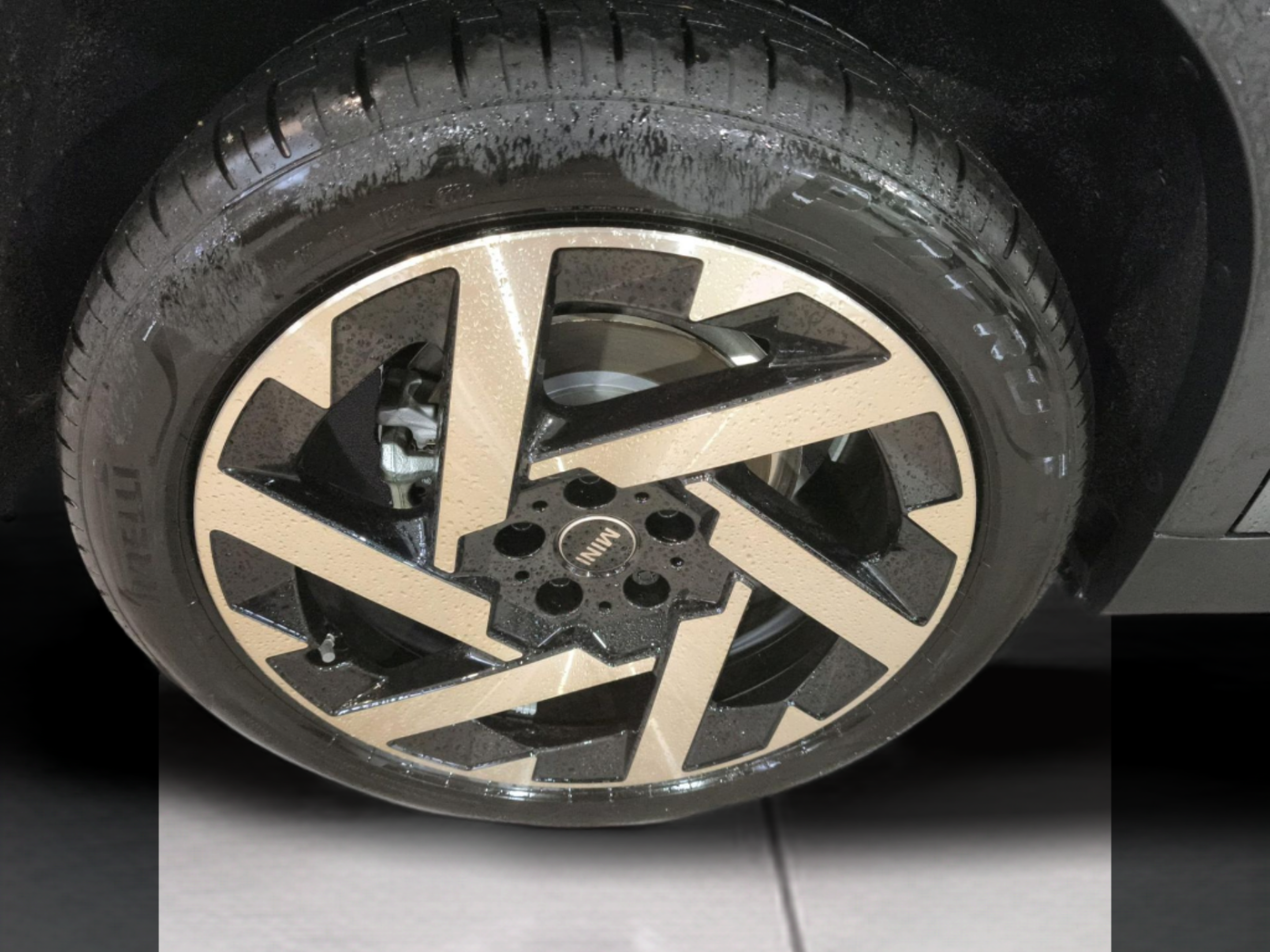 fotoG 12 del MINI MINI Countryman C 125 kW (170 CV) 170cv Gasolina de 2025 em Oeiras