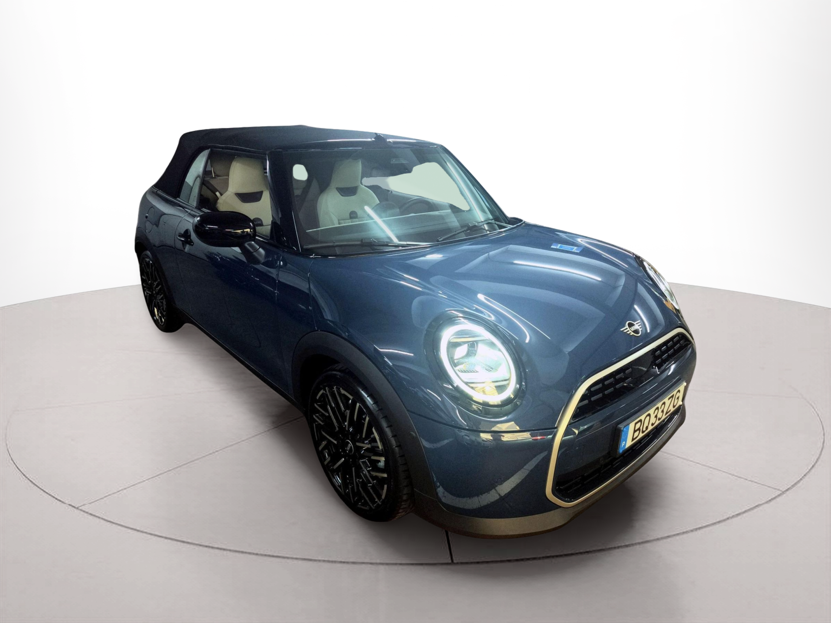 fotoG 15 del MINI MINI Cabrio Cooper 120 kW (163 CV) 163cv Gasolina de 2025 em Oeiras