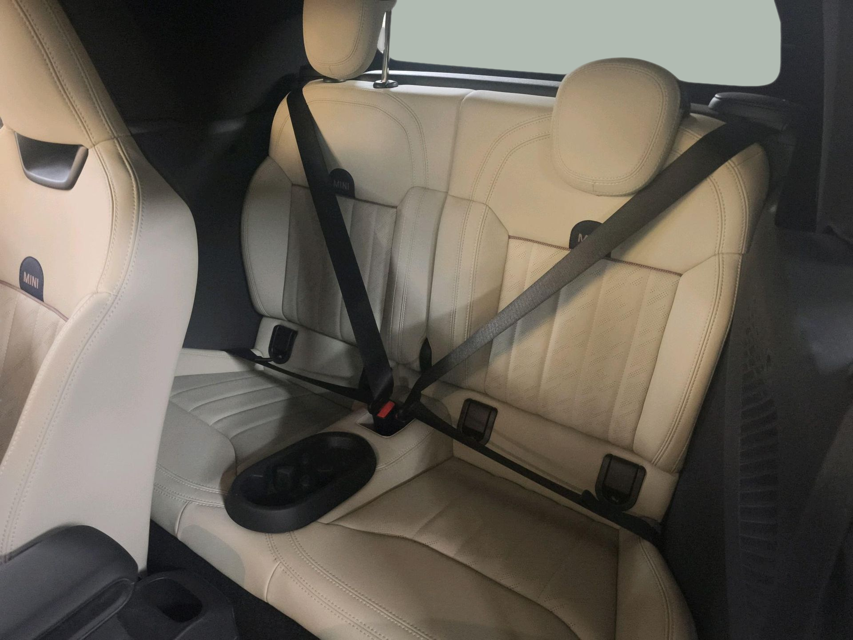 fotoG 9 del MINI MINI Cabrio Cooper 120 kW (163 CV) 163cv Gasolina de 2025 em Oeiras