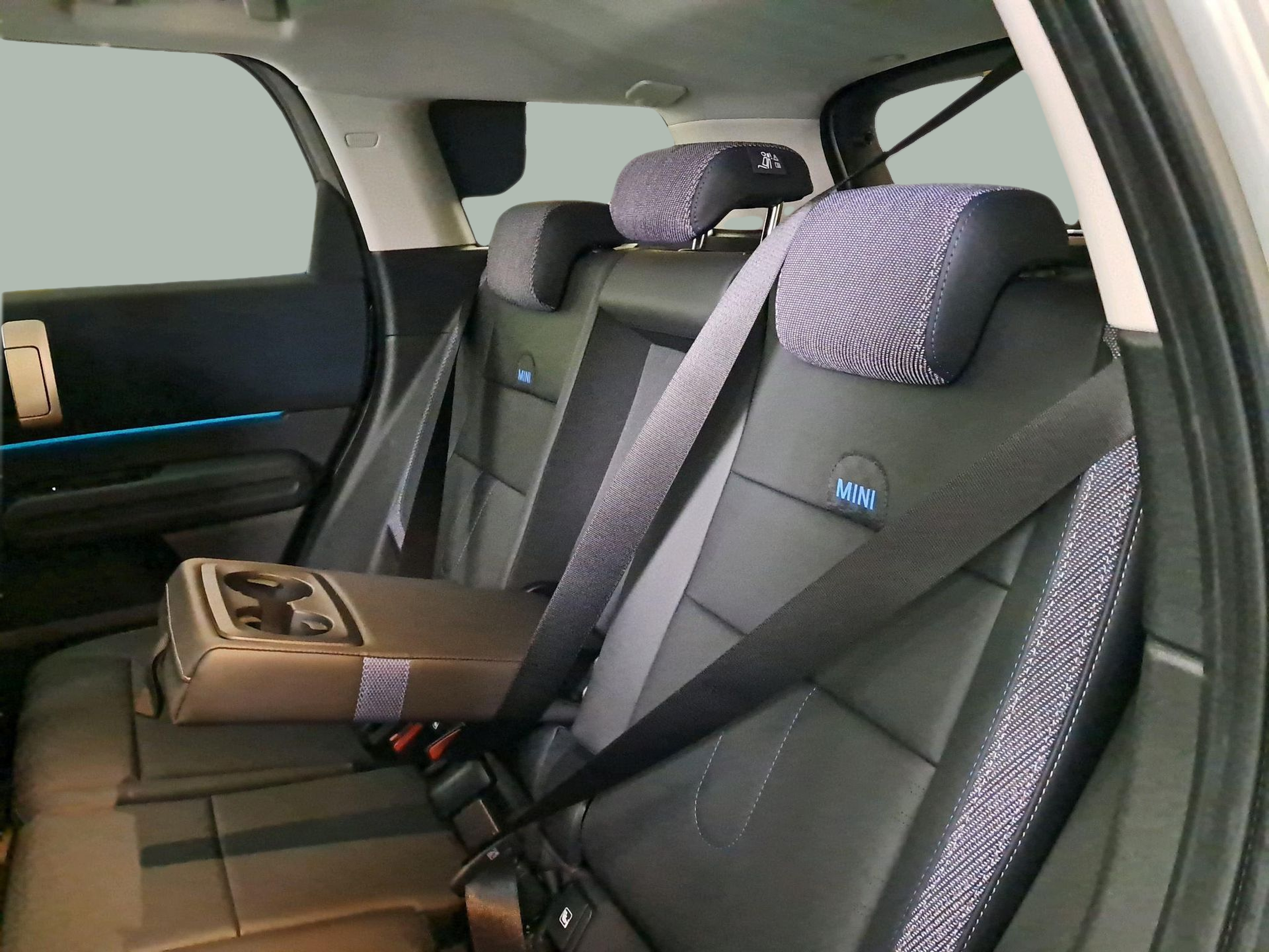 fotoG 4 del MINI MINI Countryman C 125 kW (170 CV) 170cv Gasolina de 2025 em Oeiras