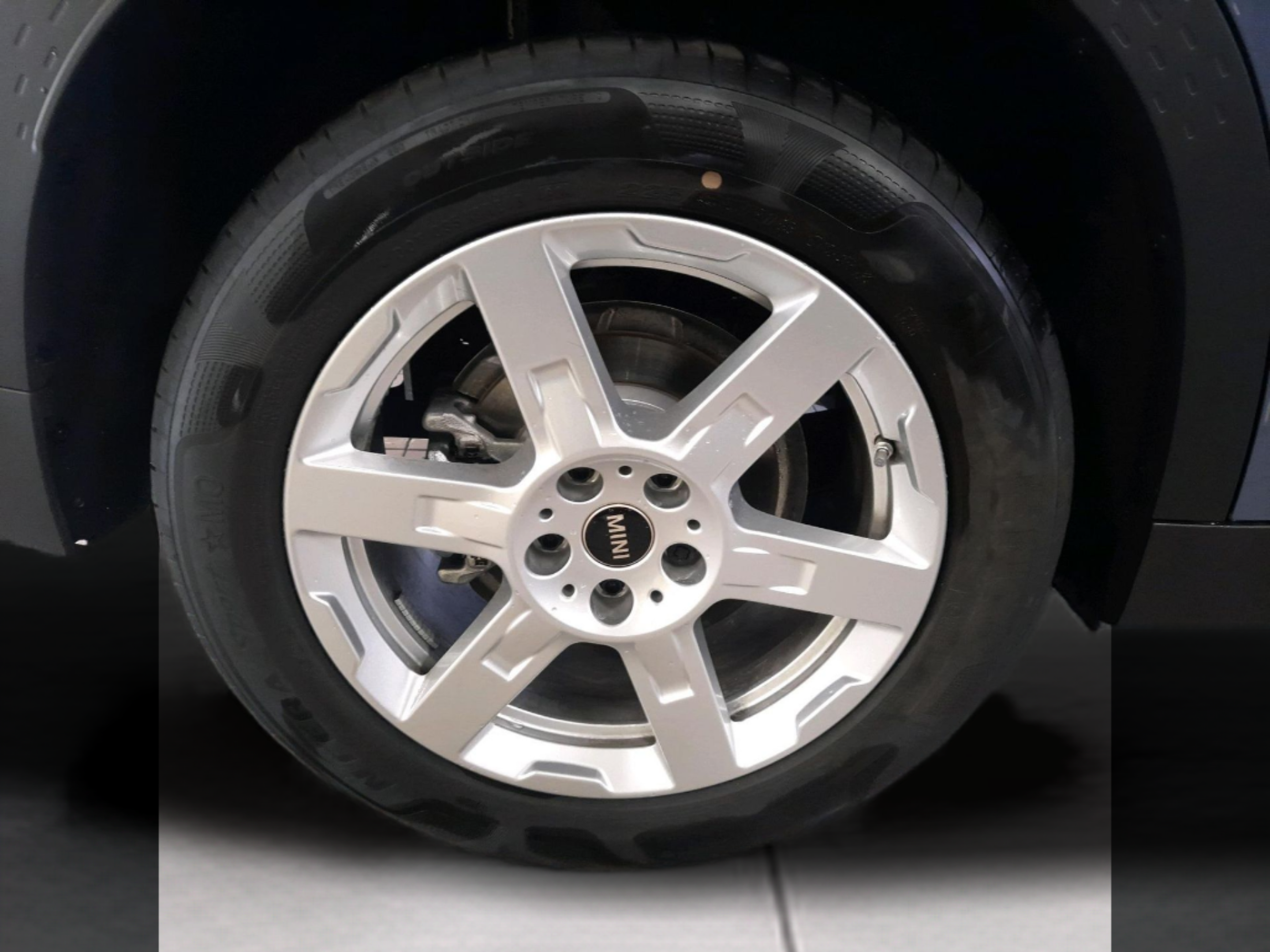 fotoG 11 del MINI MINI Countryman C 125 kW (170 CV) 170cv Gasolina de 2025 em Oeiras