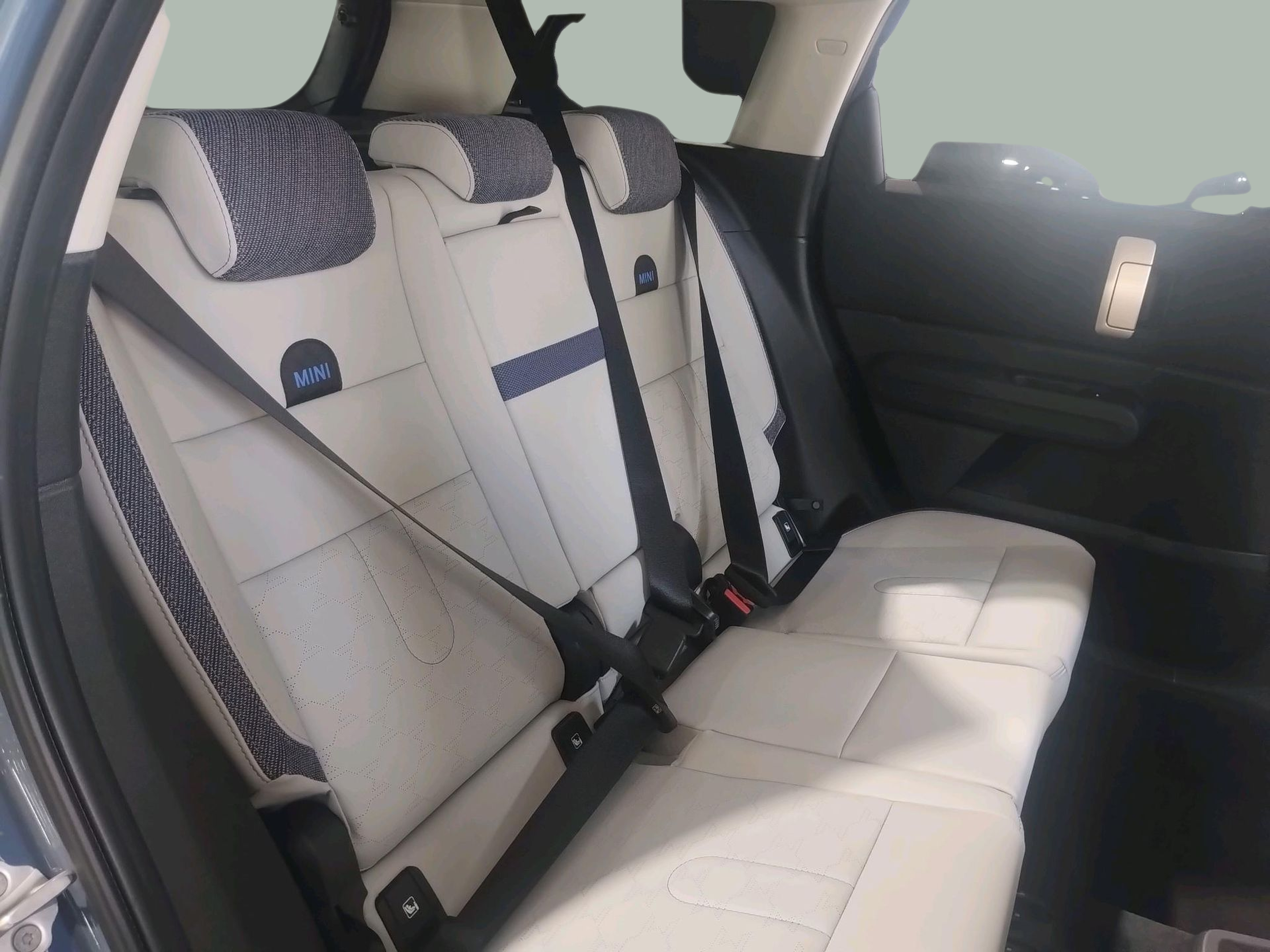 fotoG 9 del MINI MINI Countryman C 125 kW (170 CV) 170cv Gasolina de 2025 em Oeiras