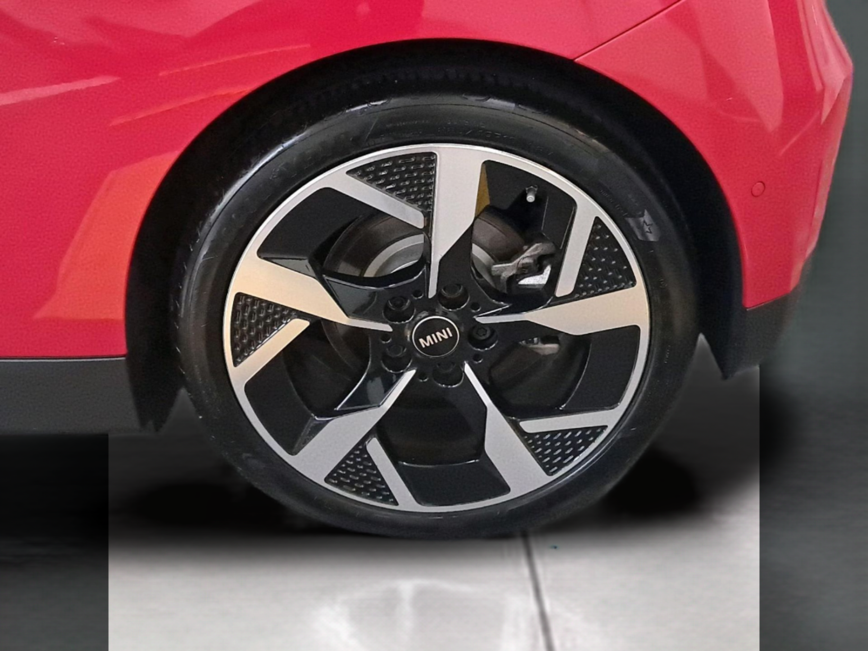 fotoG 14 del MINI MINI 3 Portas Cooper S E 160 kW (218 CV) 218cv Elétrico de 2025 em Oeiras