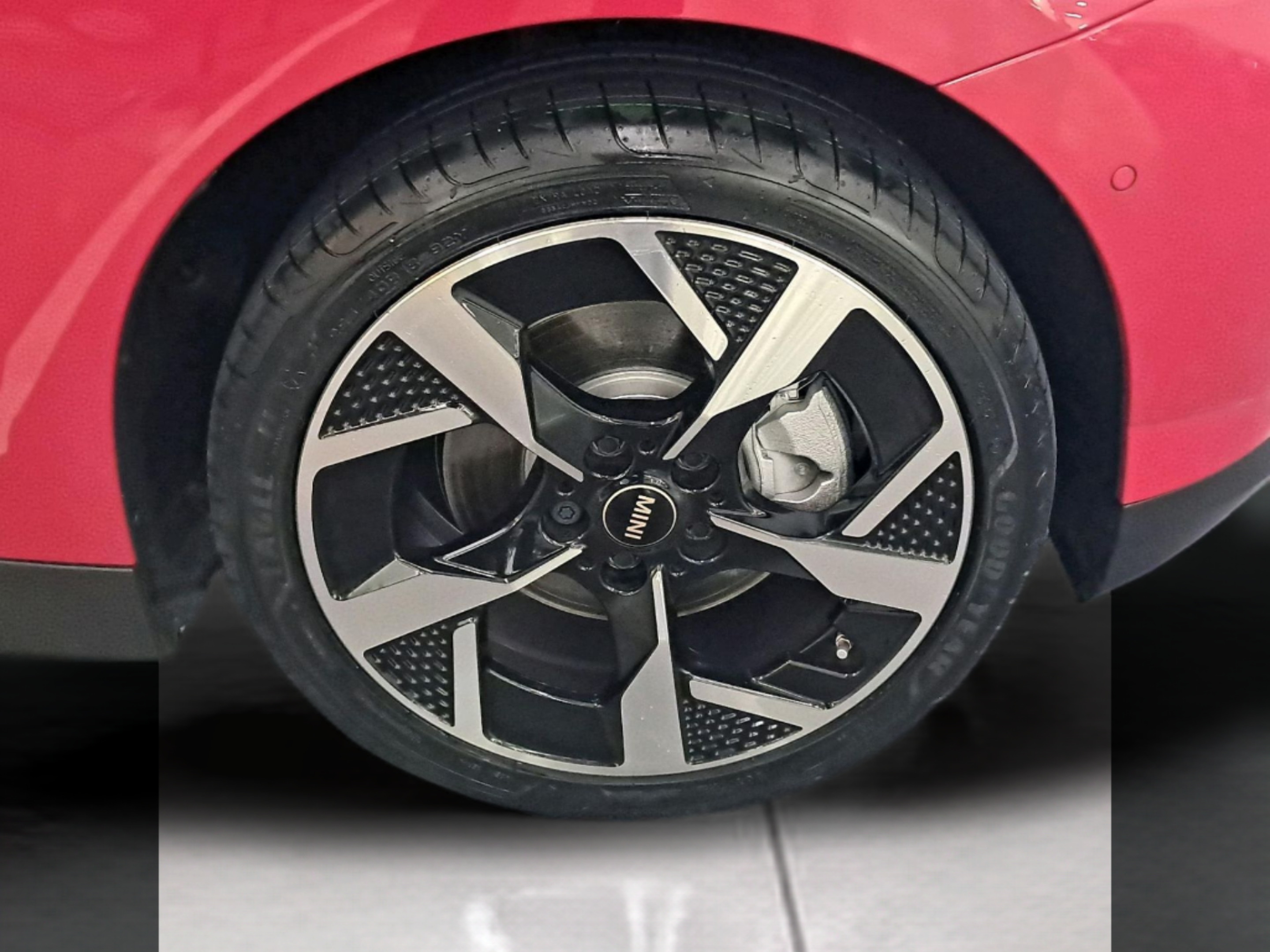 fotoG 13 del MINI MINI 3 Portas Cooper S E 160 kW (218 CV) 218cv Elétrico de 2025 em Oeiras