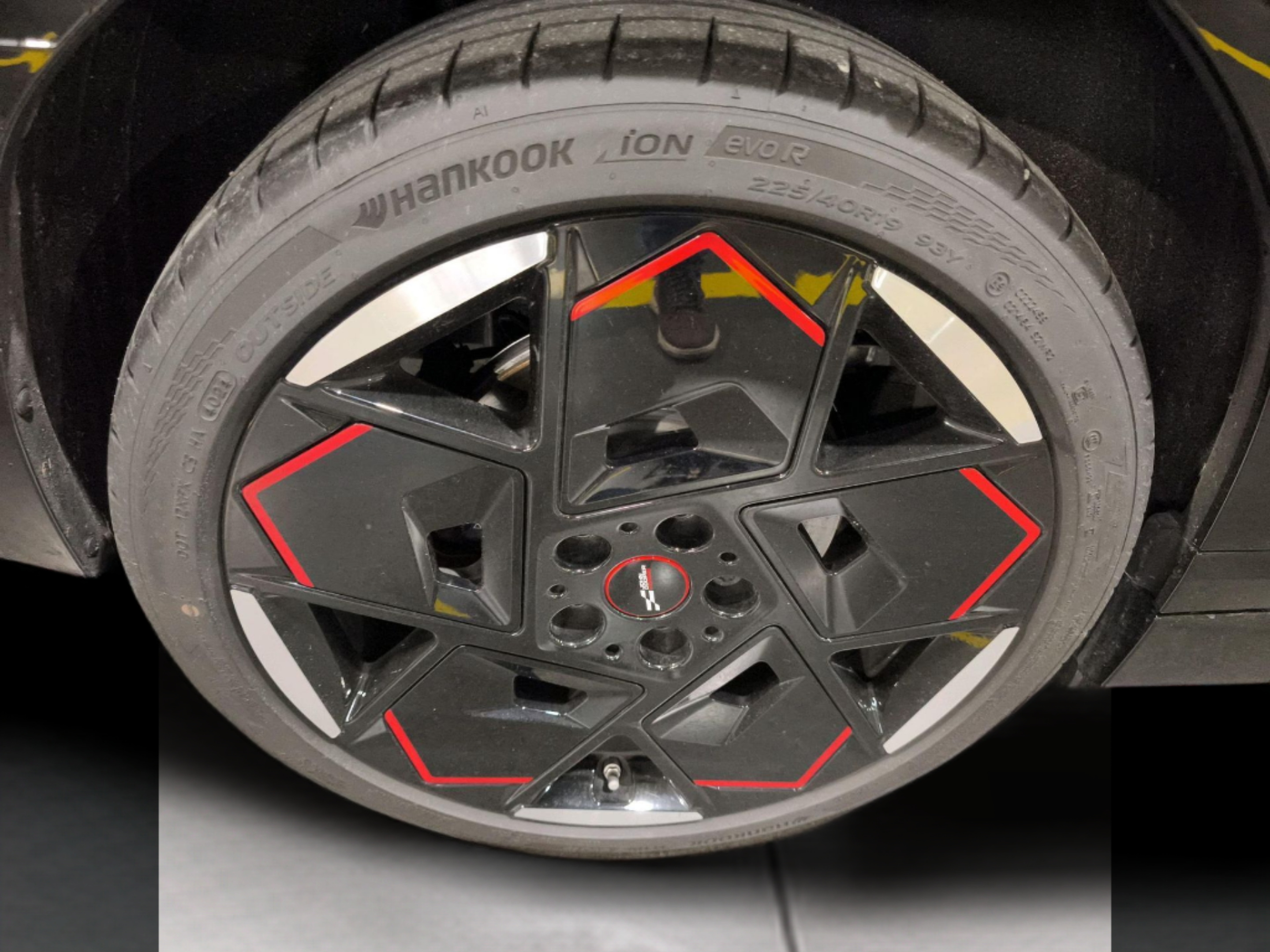 fotoG 13 del MINI MINI Aceman John Cooper Works E 190 kW (258 CV) 258cv Elétrico de 2025 em Oeiras