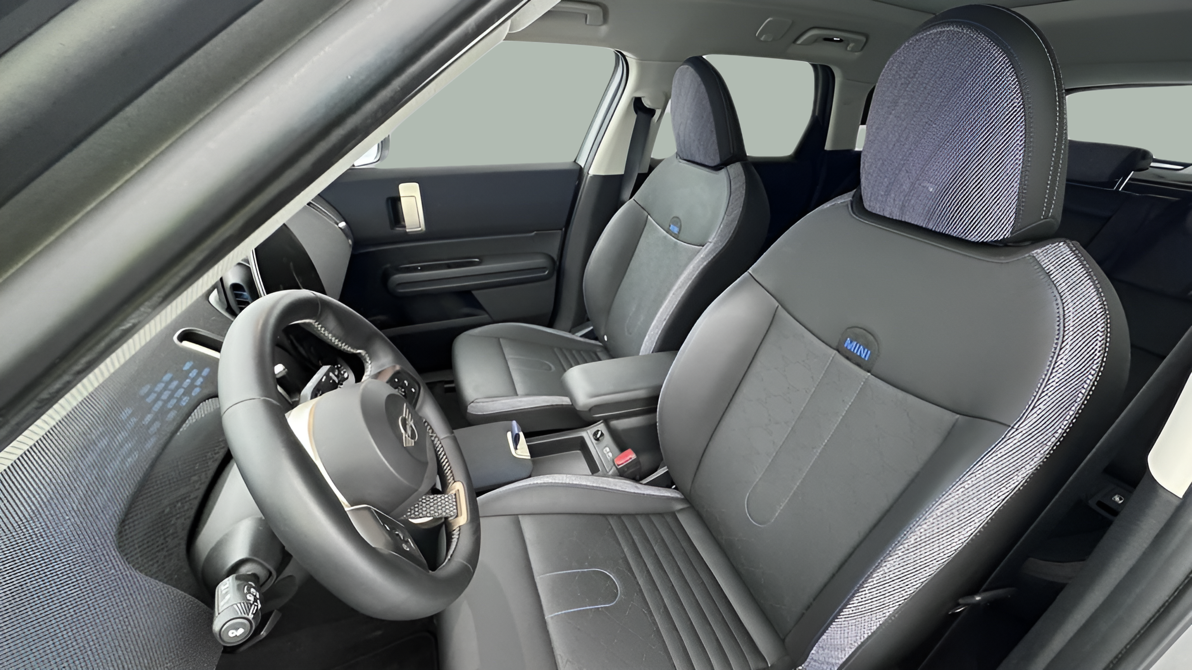 fotoG 8 del Mini MINI Countryman Countryman D 163cv Diesel de 2025 em Oeiras
