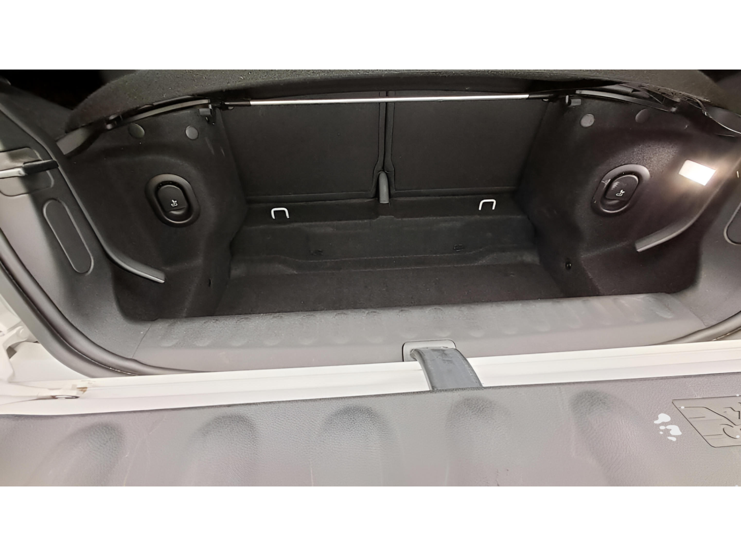 fotoG 10 del Mini MINI Cabrio MINI Cooper Cabrio C 163cv Gasolina de 2025 em Oeiras