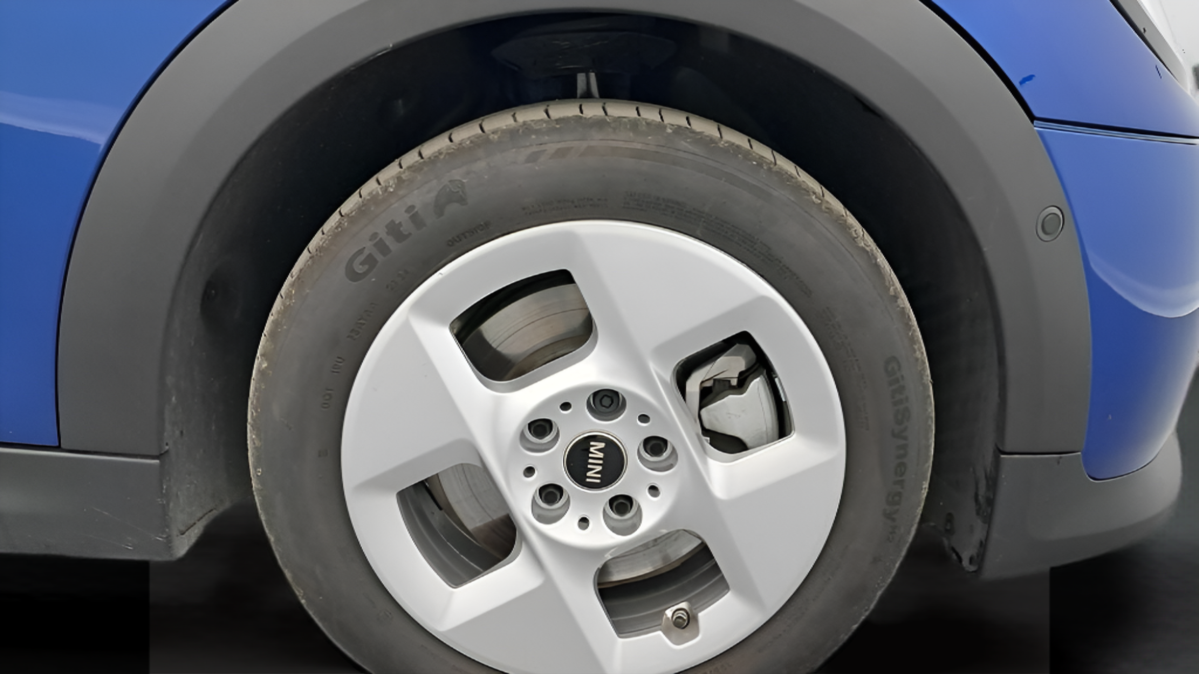 fotoG 13 del MINI MINI Cabrio Cooper 120 kW (163 CV) 163cv Gasolina de 2025 em Oeiras