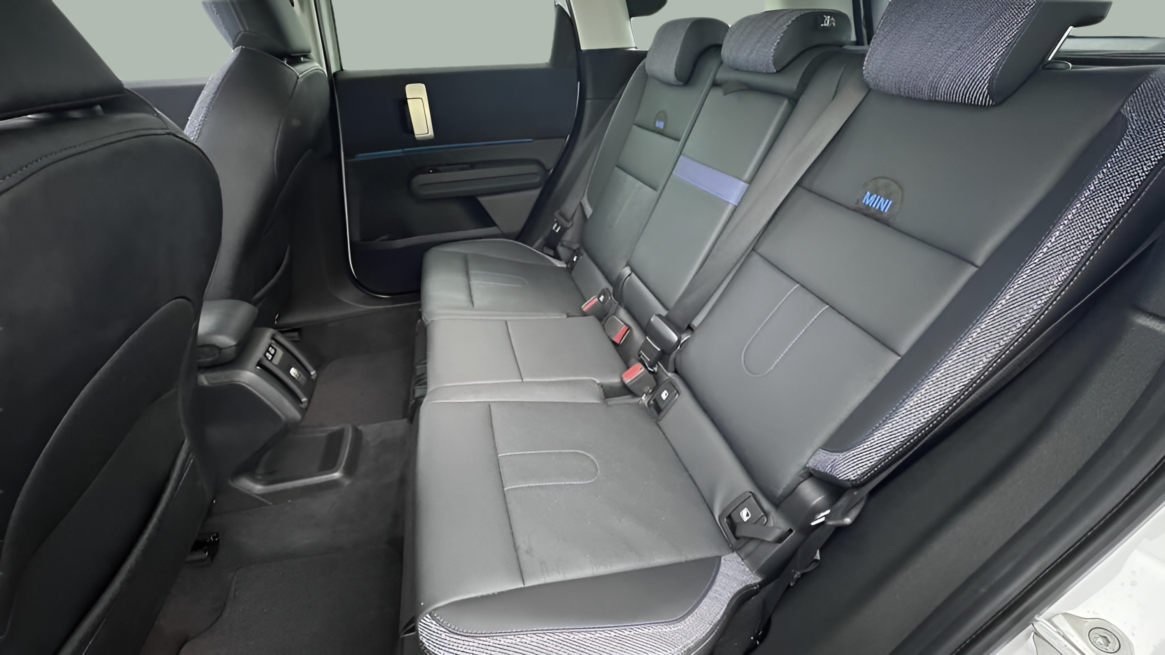 fotoG 9 del Mini MINI Countryman Countryman D 163cv Diesel de 2025 em Oeiras