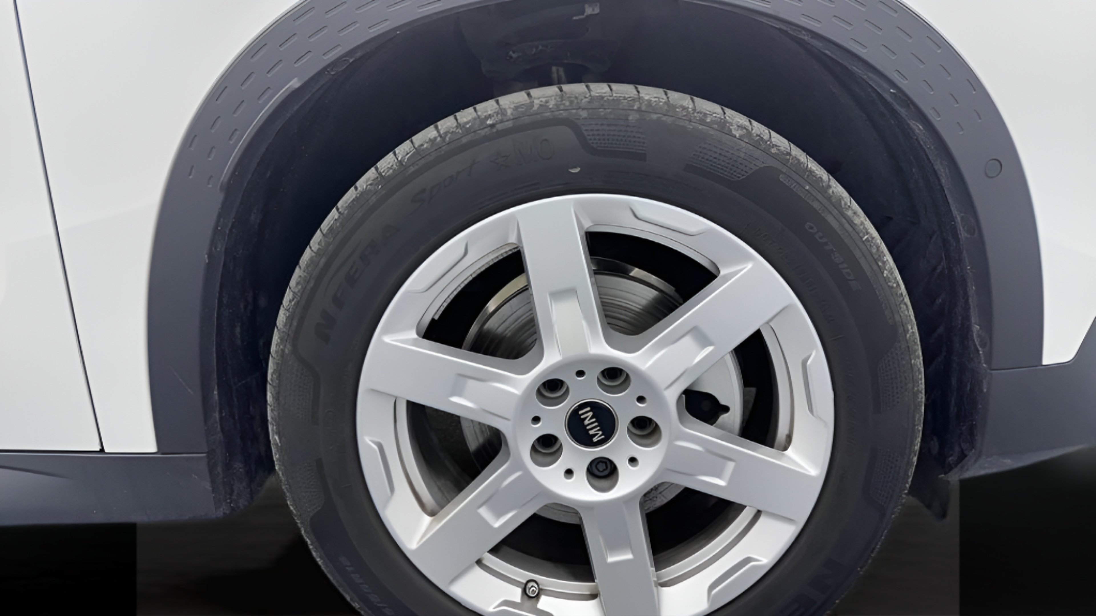 fotoG 12 del Mini MINI Countryman Countryman D 163cv Diesel de 2025 em Oeiras