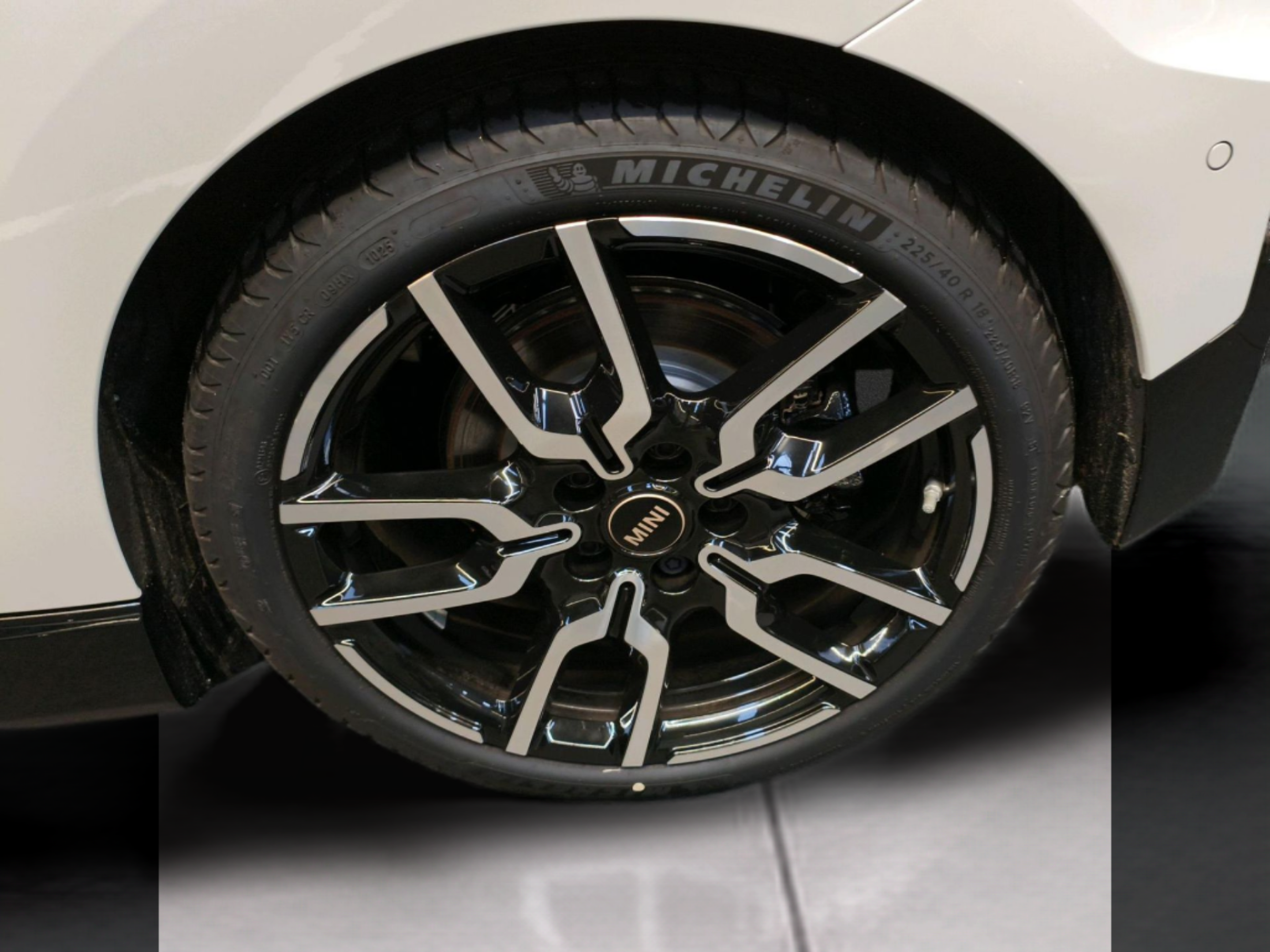 fotoG 12 del MINI MINI 3 Portas Cooper S E 160 kW (218 CV) 218cv Elétrico de 2025 em Oeiras