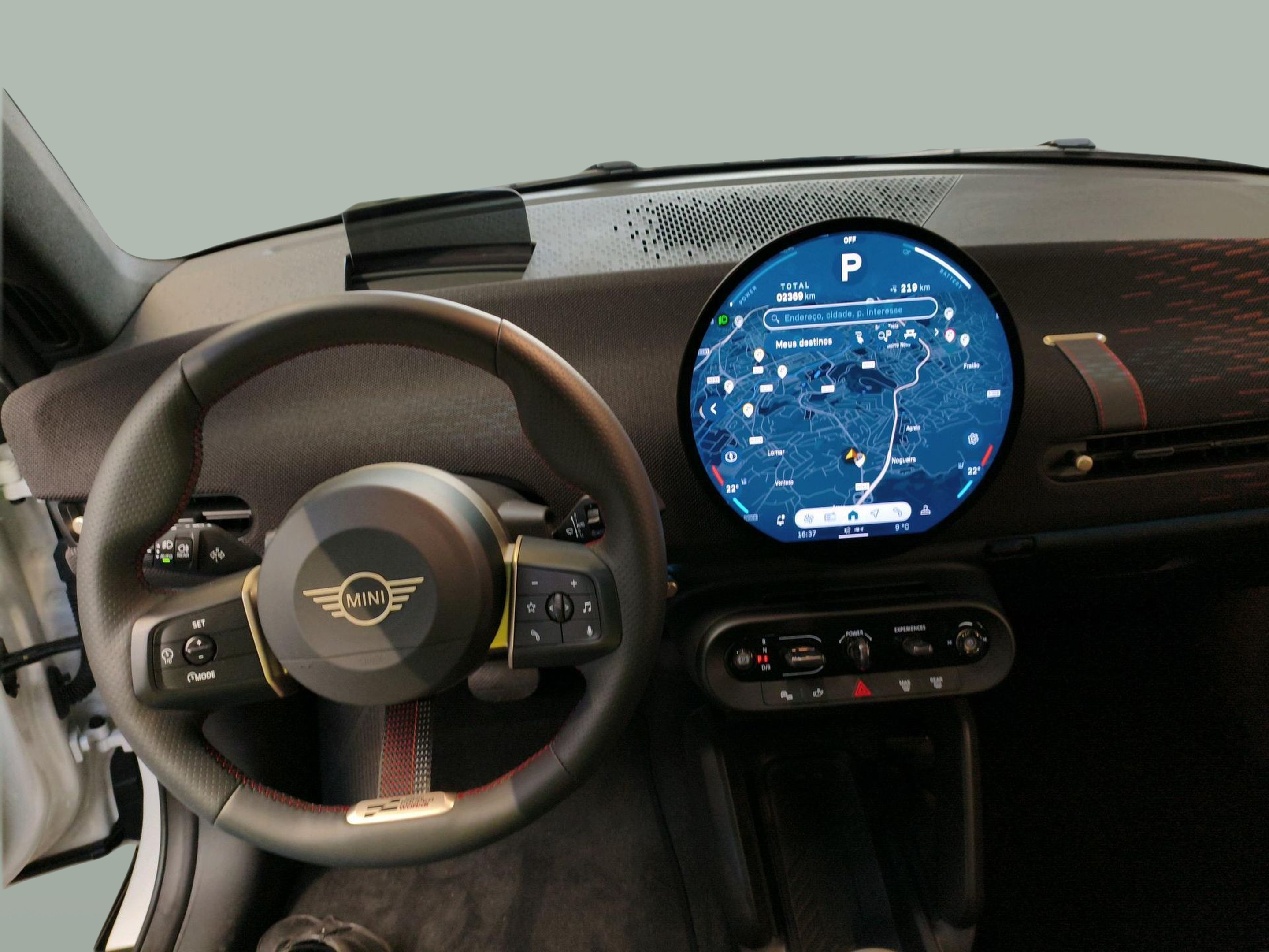 fotoG 7 del MINI MINI 3 Portas Cooper S E 160 kW (218 CV) 218cv Elétrico de 2025 em Oeiras