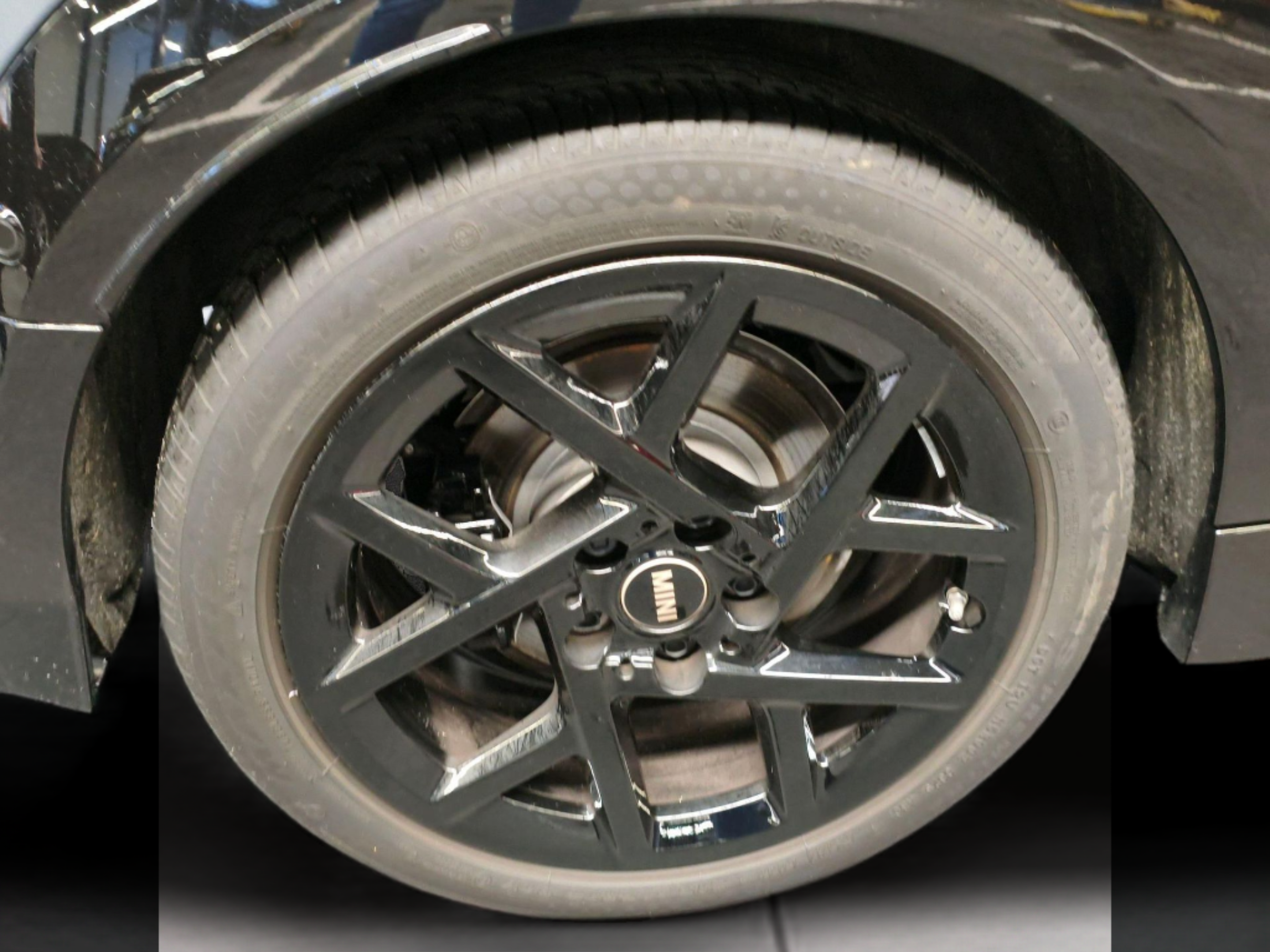 fotoG 12 del MINI MINI Cabrio Cooper S 150 kW (204 CV) 204cv Gasolina de 2025 em Oeiras