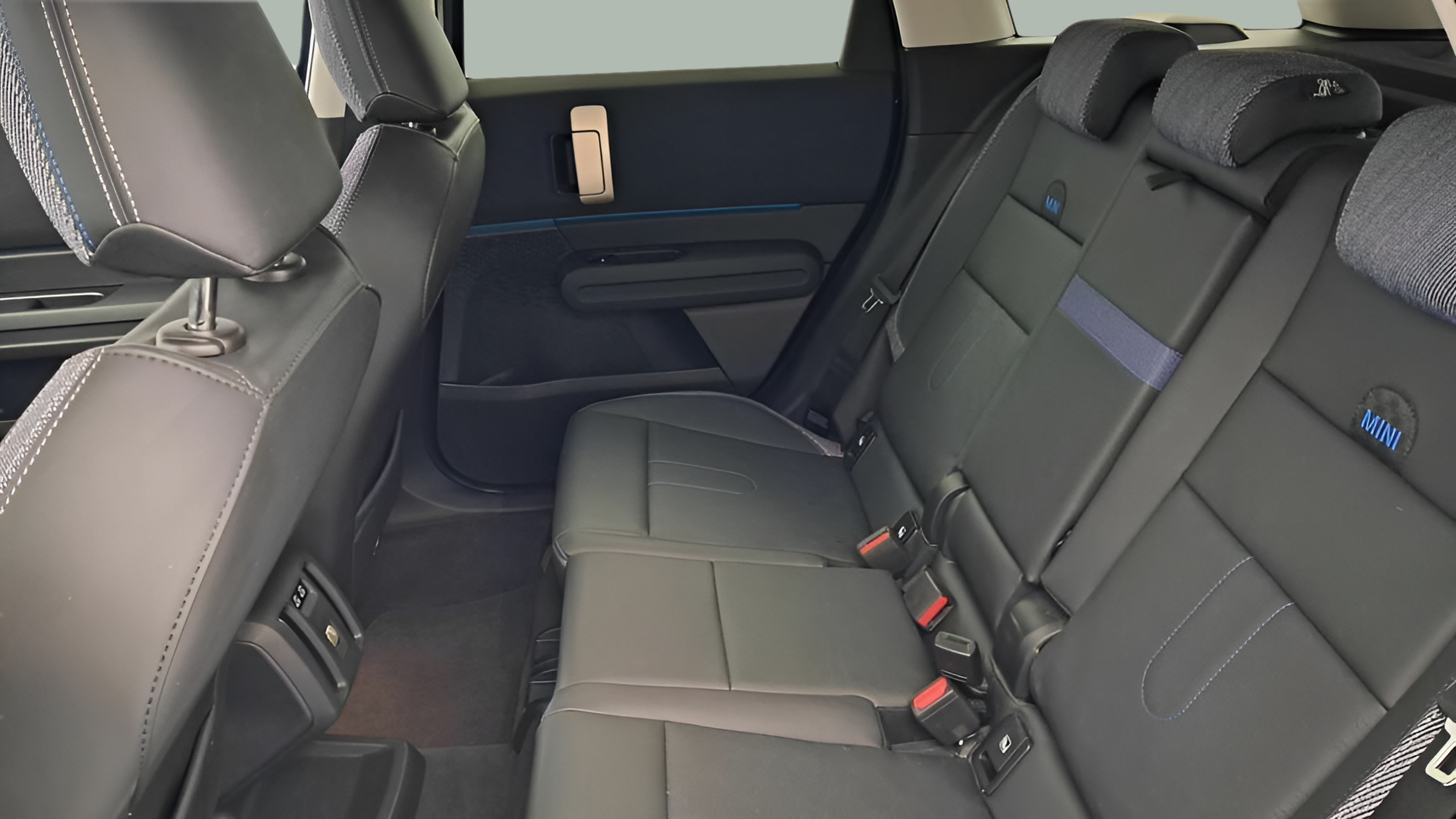 fotoG 9 del MINI MINI Countryman D 120 kW (163 CV) 163cv Diesel de 2025 em Oeiras