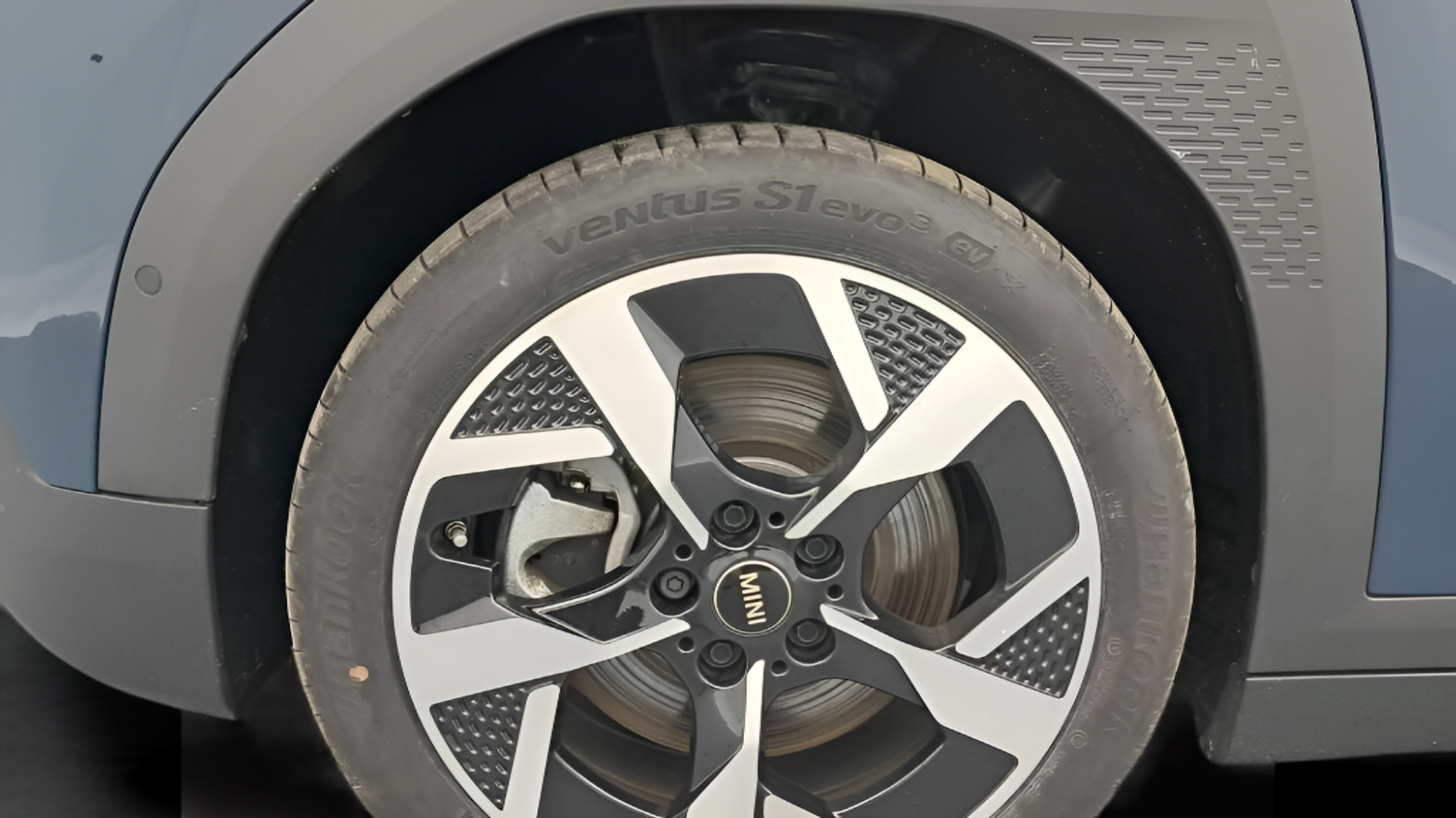 fotoG 14 del Mini MINI Aceman SE 218cv Elétrico de 2024 em Oeiras