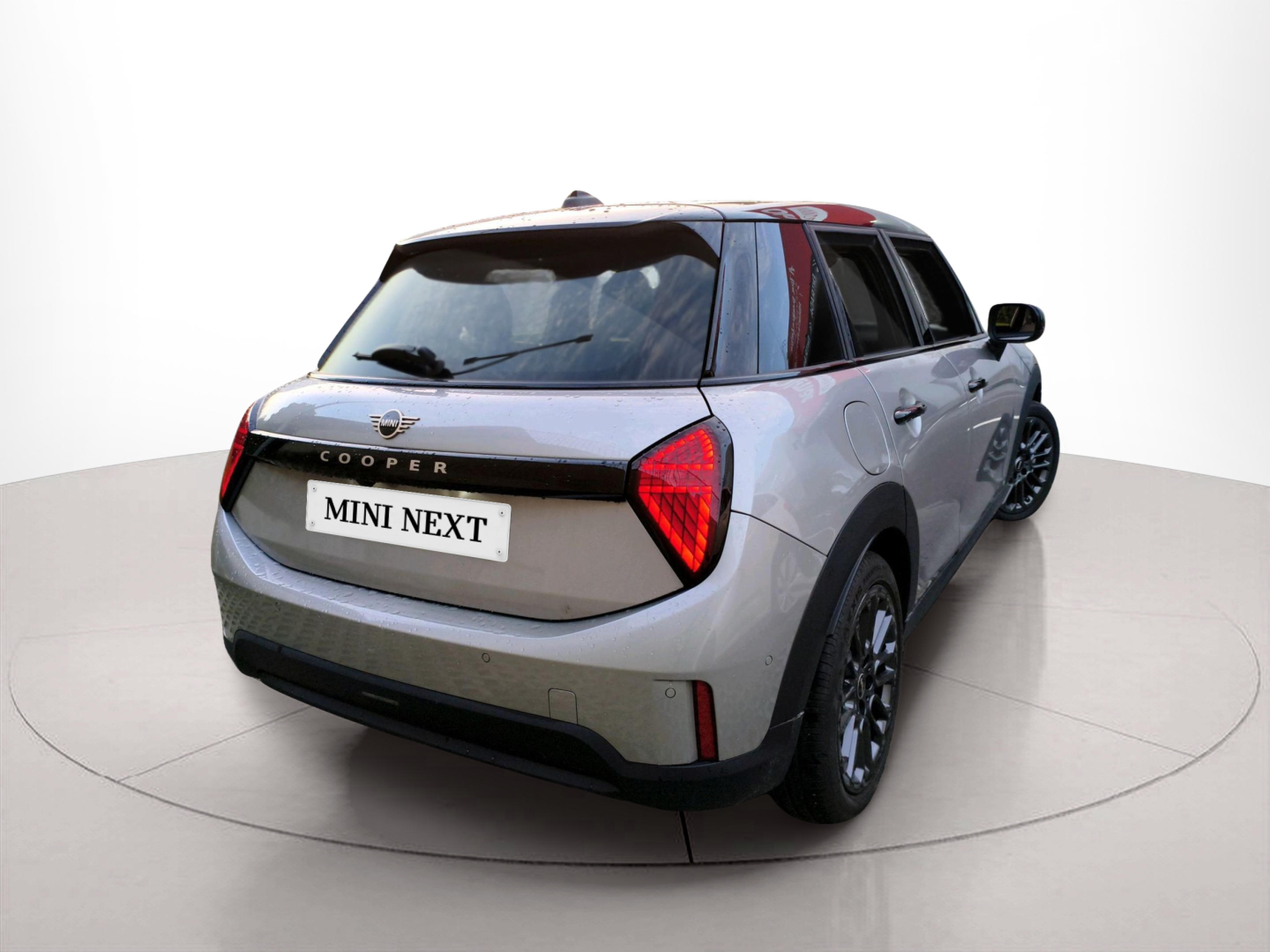 fotoG 4 del MINI MINI 5 Portas Cooper C 115 kW (156 CV) 156cv Gasolina de 2025 em Oeiras