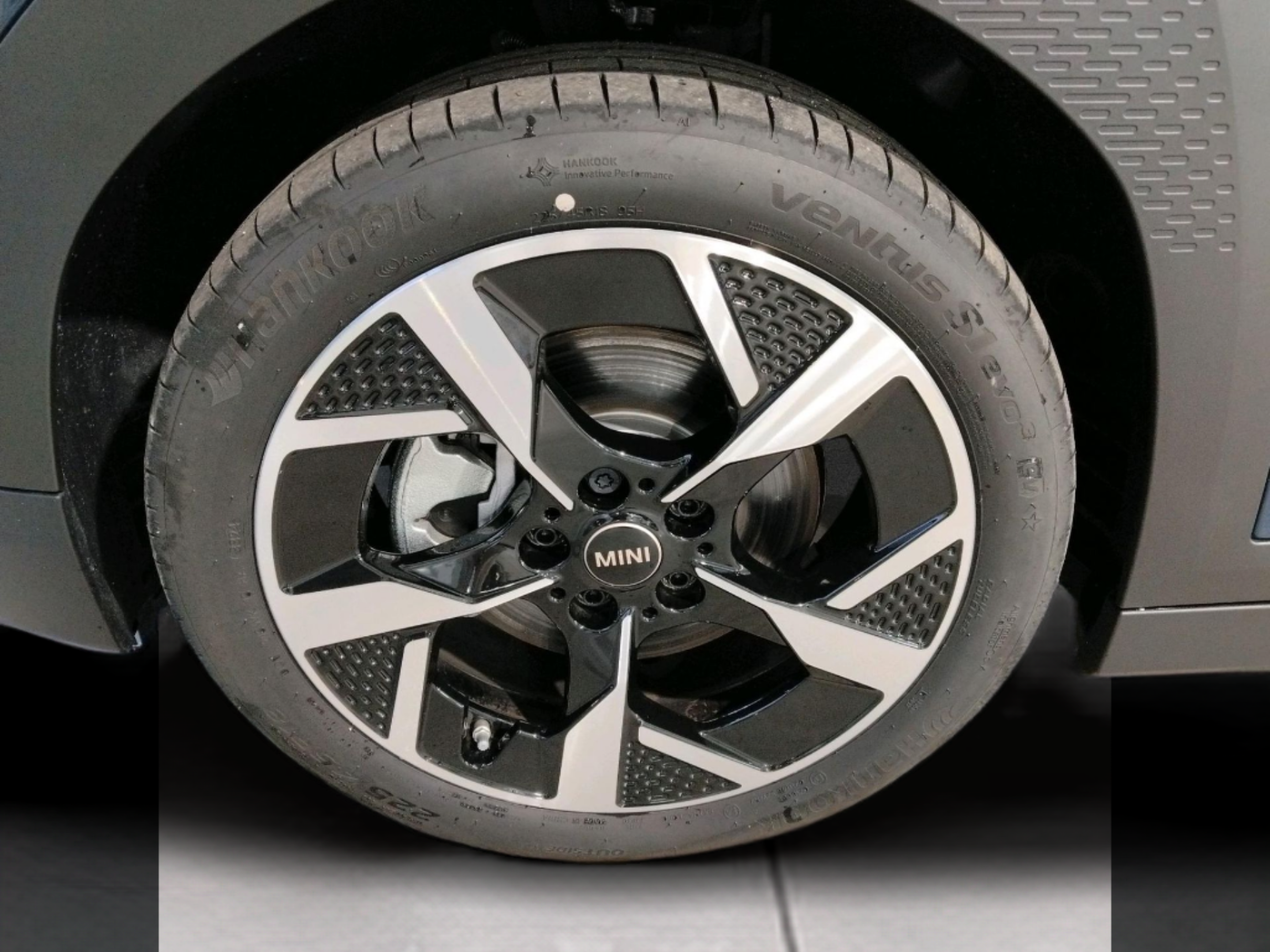 fotoG 12 del MINI MINI Aceman E 135 kW (184 CV) 184cv Elétrico de 2025 em Oeiras