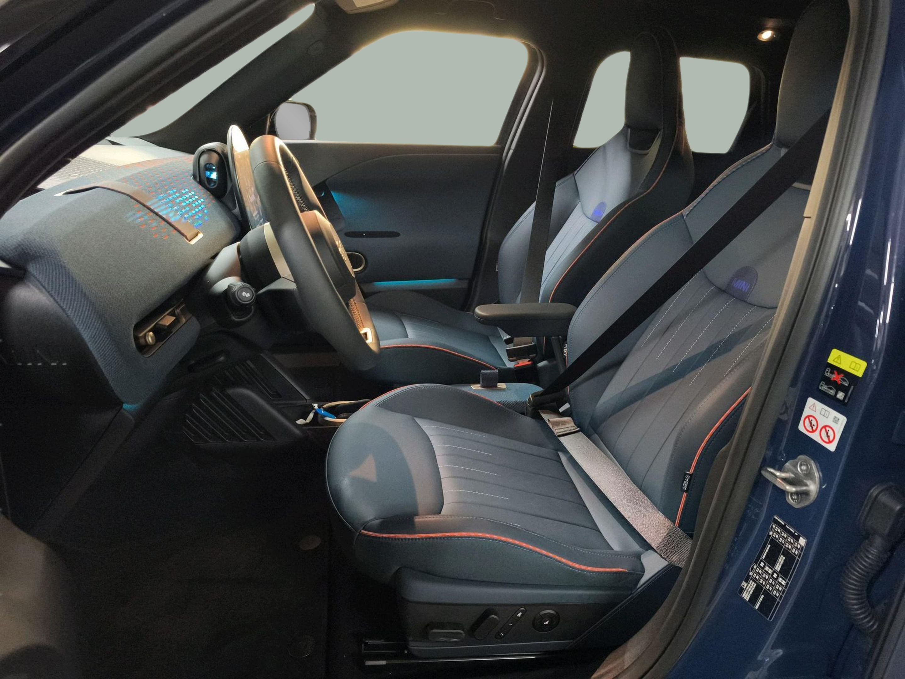 fotoG 8 del mini MINI Aceman SE 160 kW (218 CV) 218cv Elétrico de 2025 em Oeiras