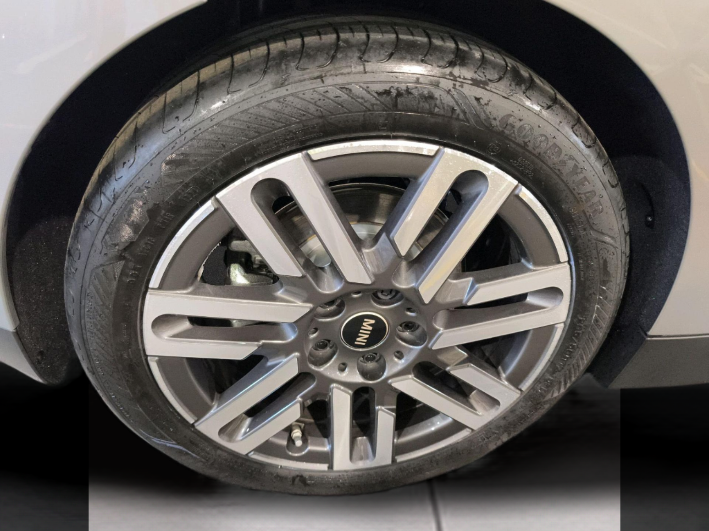 fotoG 13 del MINI MINI 3 Portas Cooper S E 160 kW (218 CV) 218cv Elétrico de 2025 em Oeiras