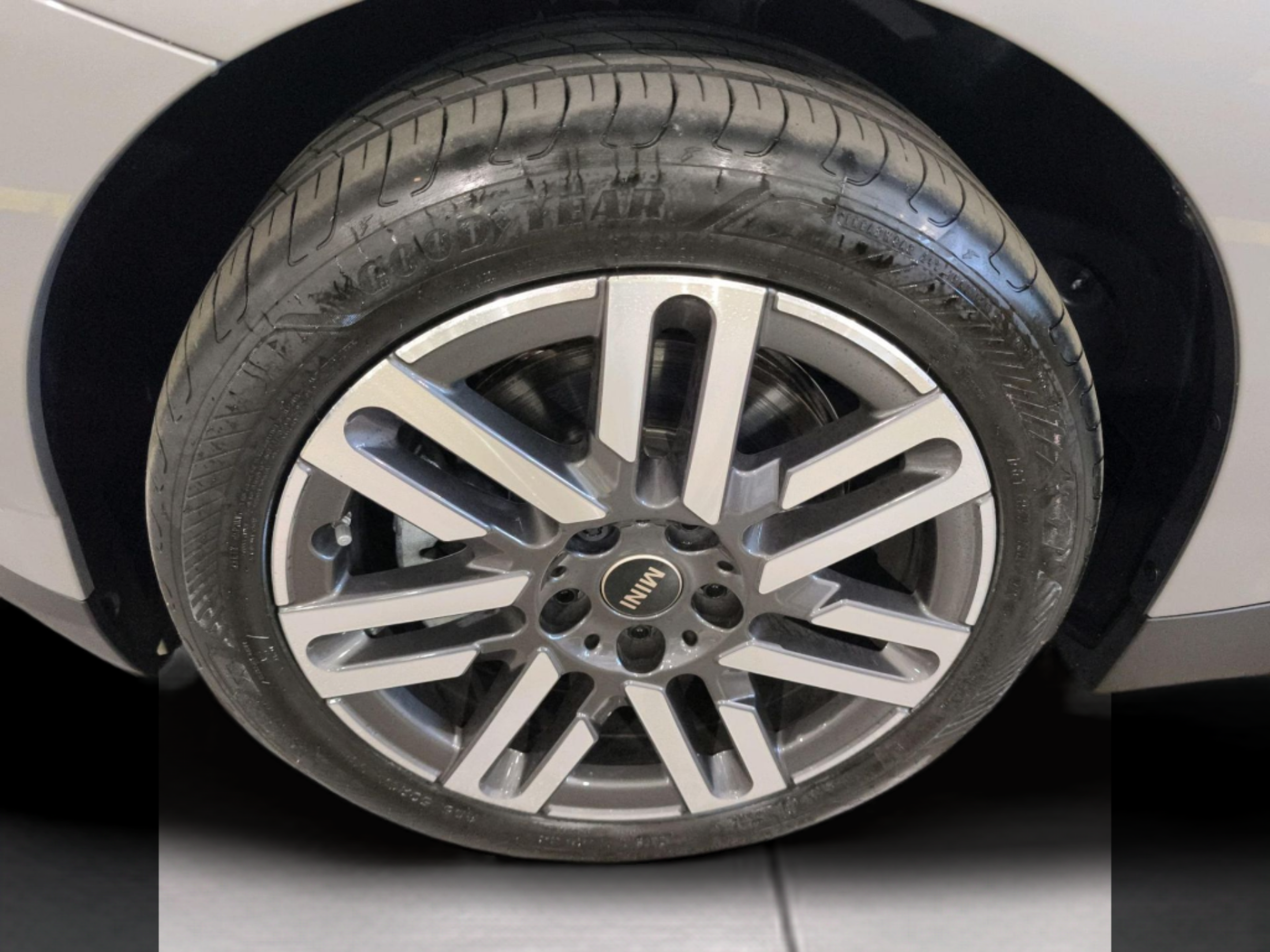 fotoG 14 del MINI MINI 3 Portas Cooper S E 160 kW (218 CV) 218cv Elétrico de 2025 em Oeiras