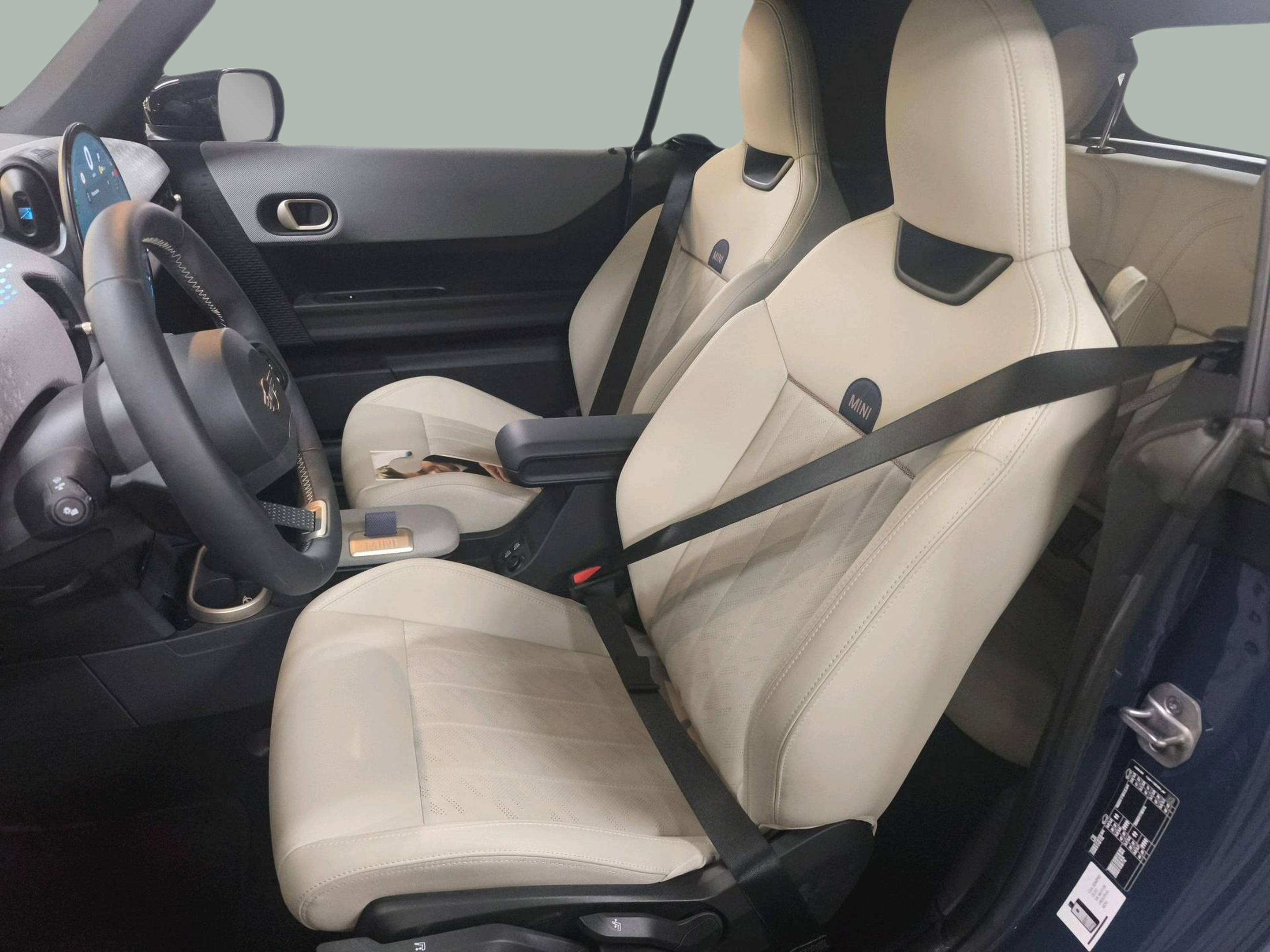 fotoG 8 del MINI MINI Cabrio Cooper 120 kW (163 CV) 163cv Gasolina de 2025 em Oeiras