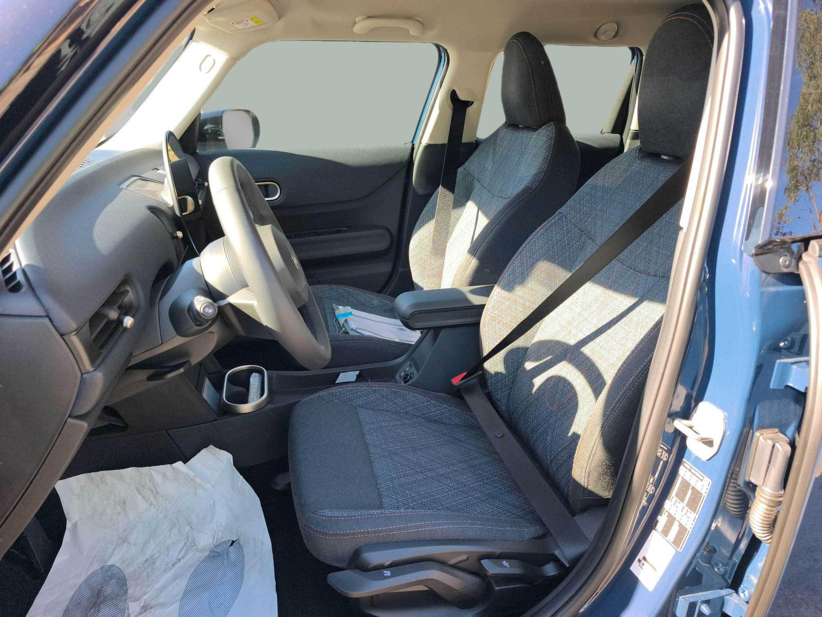 fotoG 8 del MINI MINI 5 Portas Cooper 115 kW (156 CV) 156cv Gasolina de 2025 em Oeiras