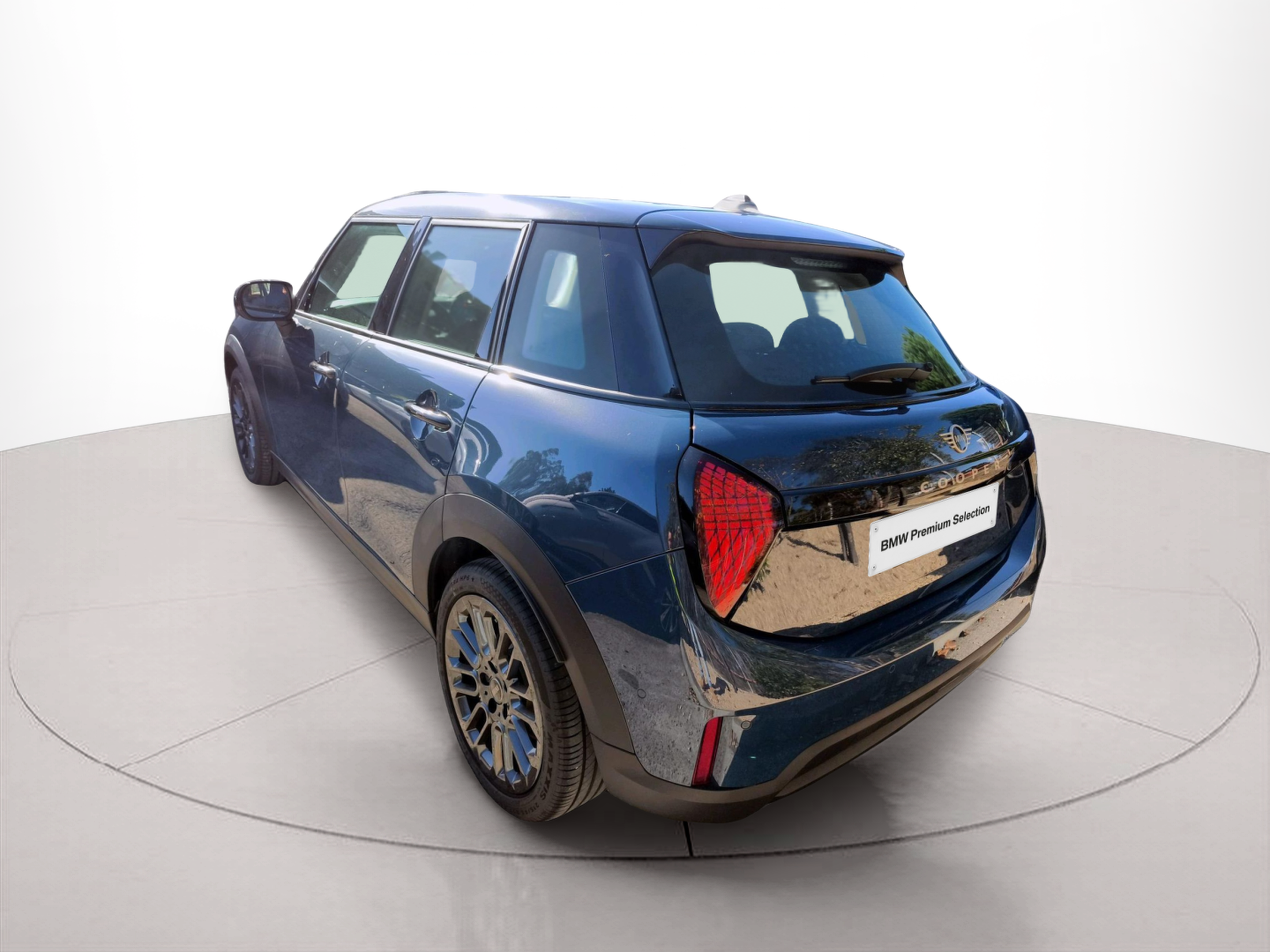 fotoG 4 del MINI MINI 5 Portas Cooper 115 kW (156 CV) 156cv Gasolina de 2025 em Oeiras