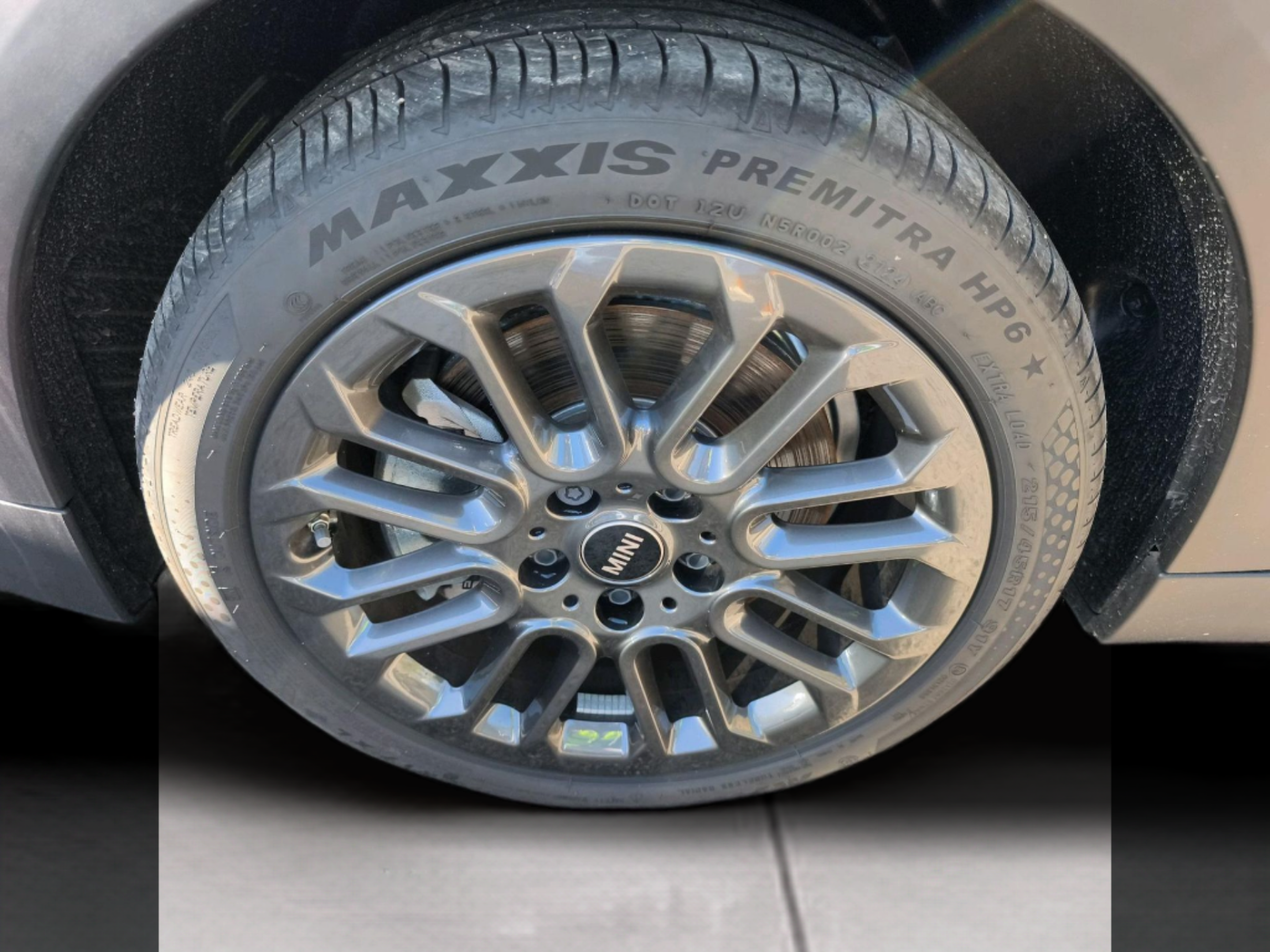 fotoG 12 del MINI MINI 5 Portas Cooper 115 kW (156 CV) 156cv Gasolina de 2025 em Oeiras