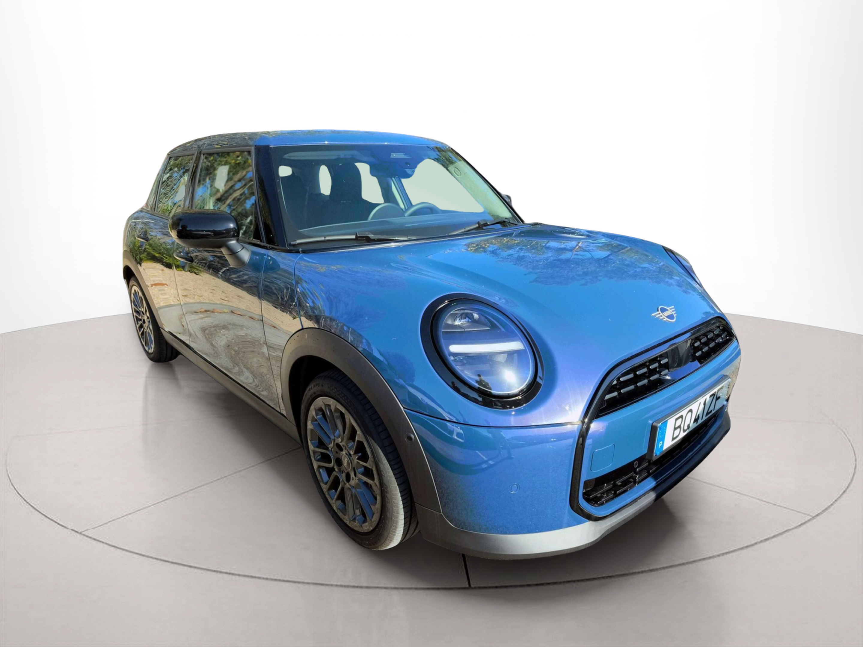 fotoG 15 del MINI MINI 5 Portas Cooper 115 kW (156 CV) 156cv Gasolina de 2025 em Oeiras