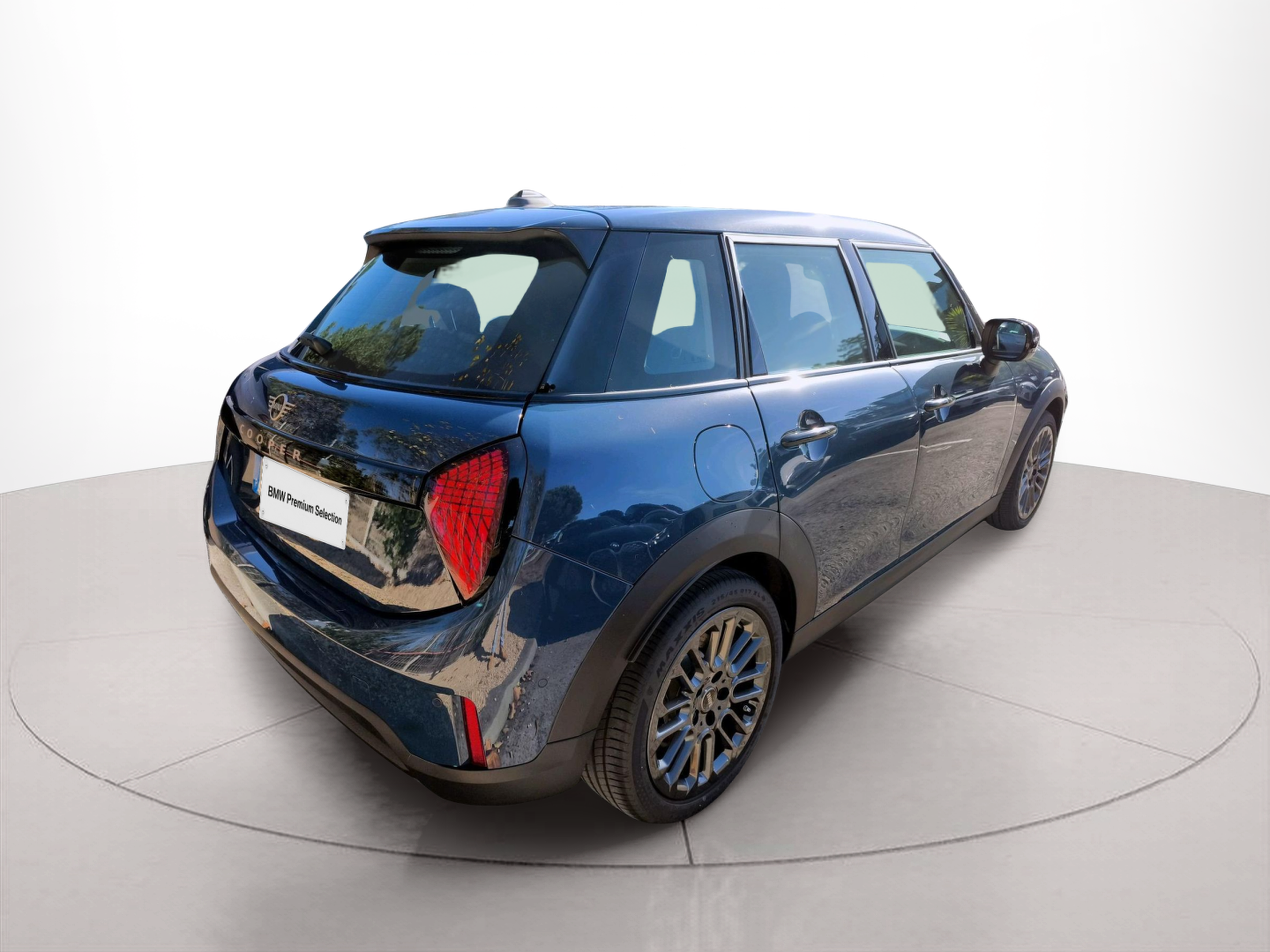 fotoG 5 del MINI MINI 5 Portas Cooper 115 kW (156 CV) 156cv Gasolina de 2025 em Oeiras