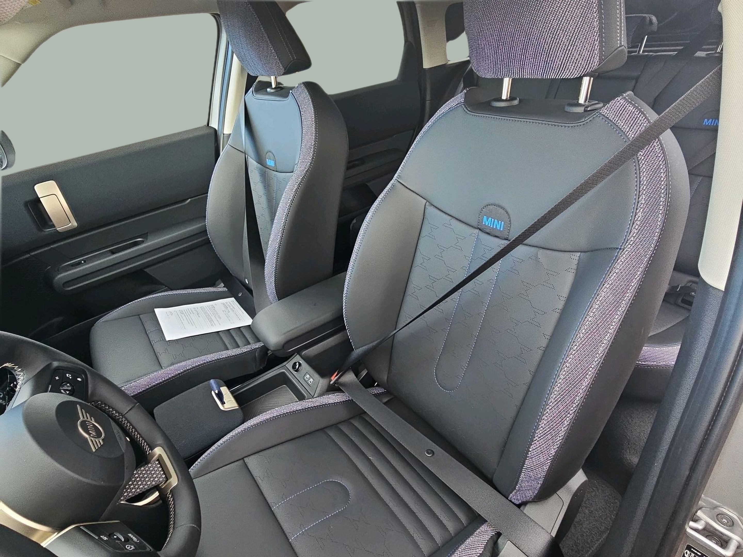 fotoG 8 del MINI MINI Countryman E 150 kW (204 CV) 204cv Elétrico de 2025 em Oeiras