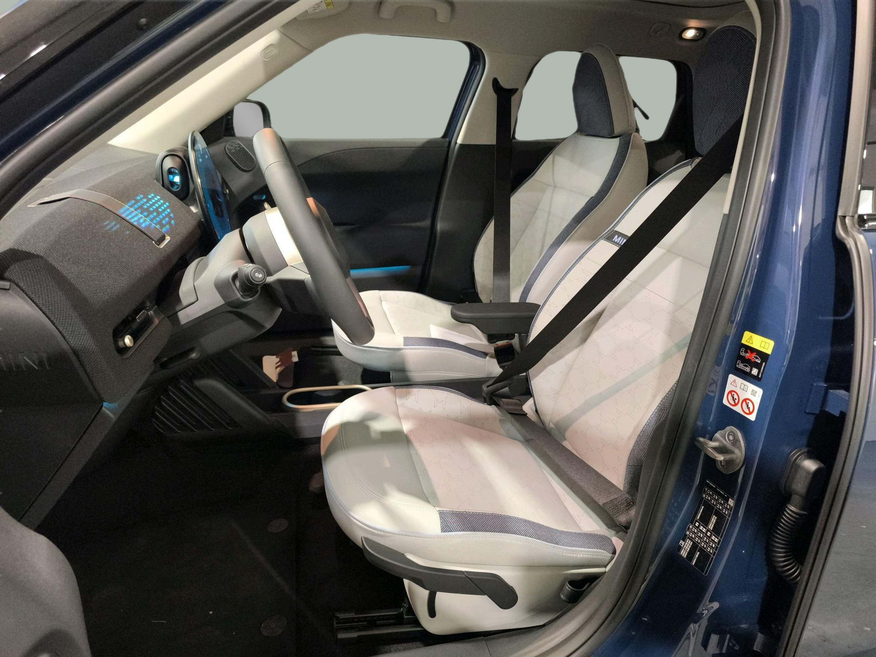 fotoG 8 del Mini MINI Aceman SE 218cv Elétrico de 2025 em Oeiras