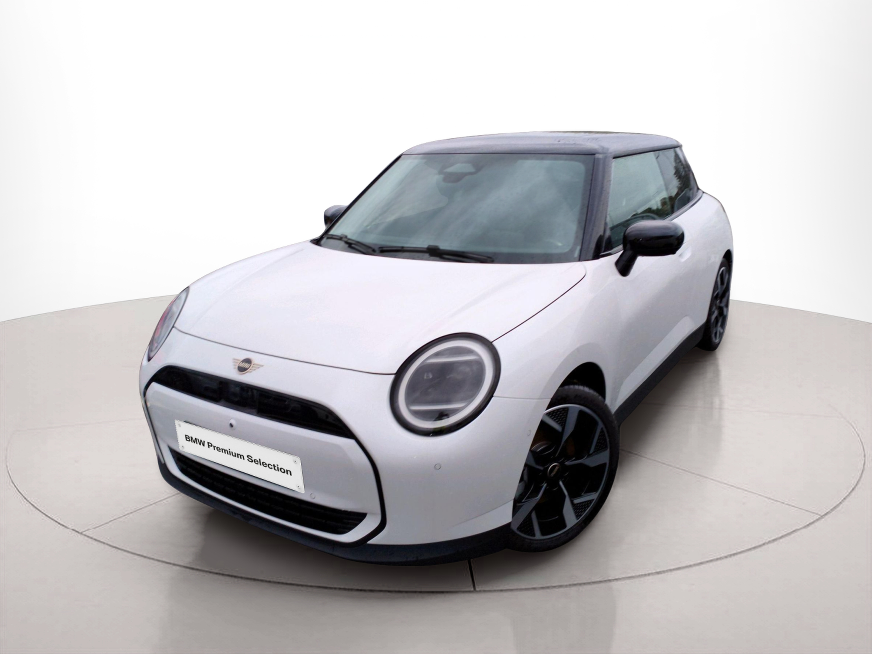 Fotos de MINI 3 Portas Cooper E 135 kW (184 CV)