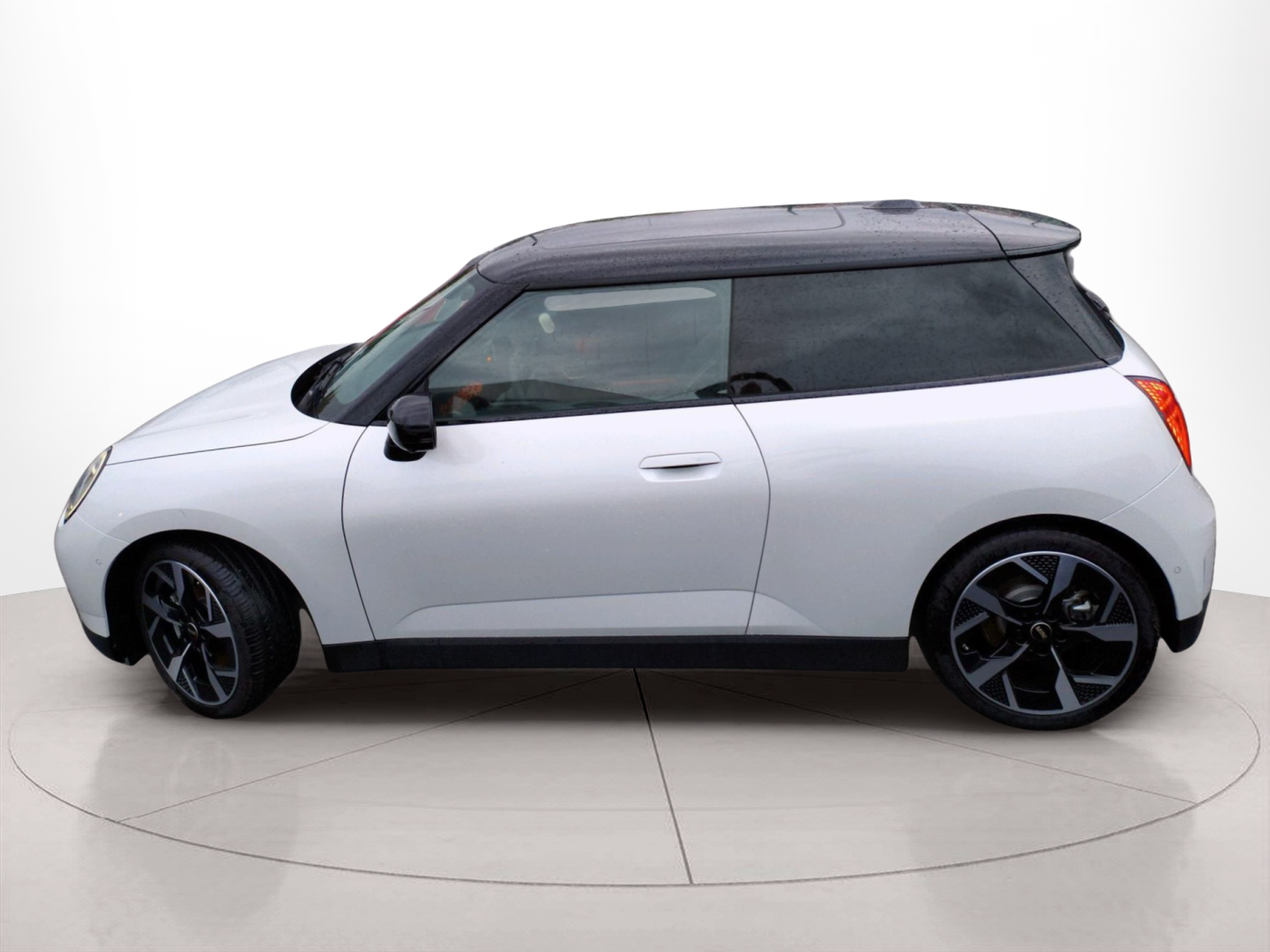 Fotos de MINI 3 Portas Cooper E 135 kW (184 CV)