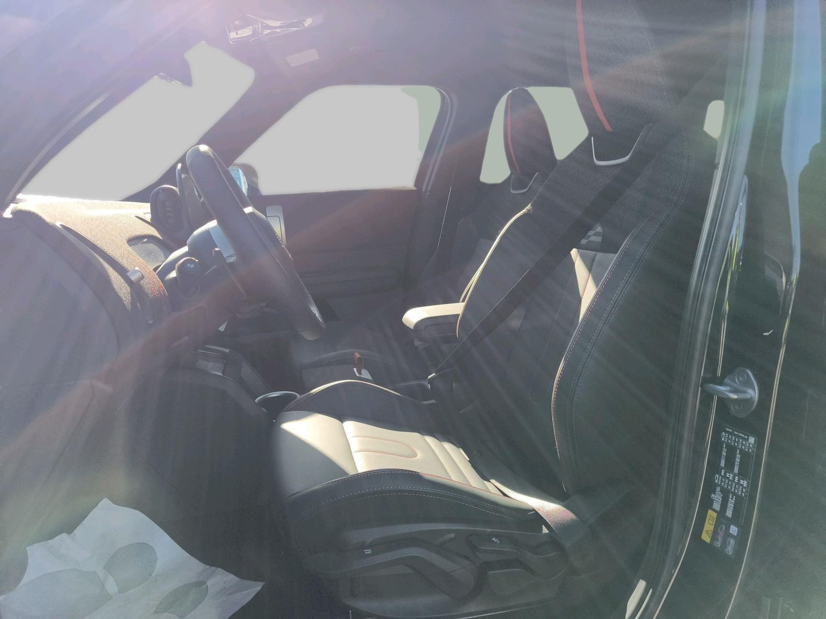 fotoG 8 del MINI MINI Countryman E 150 kW (204 CV) 204cv Elétrico de 2025 em Oeiras