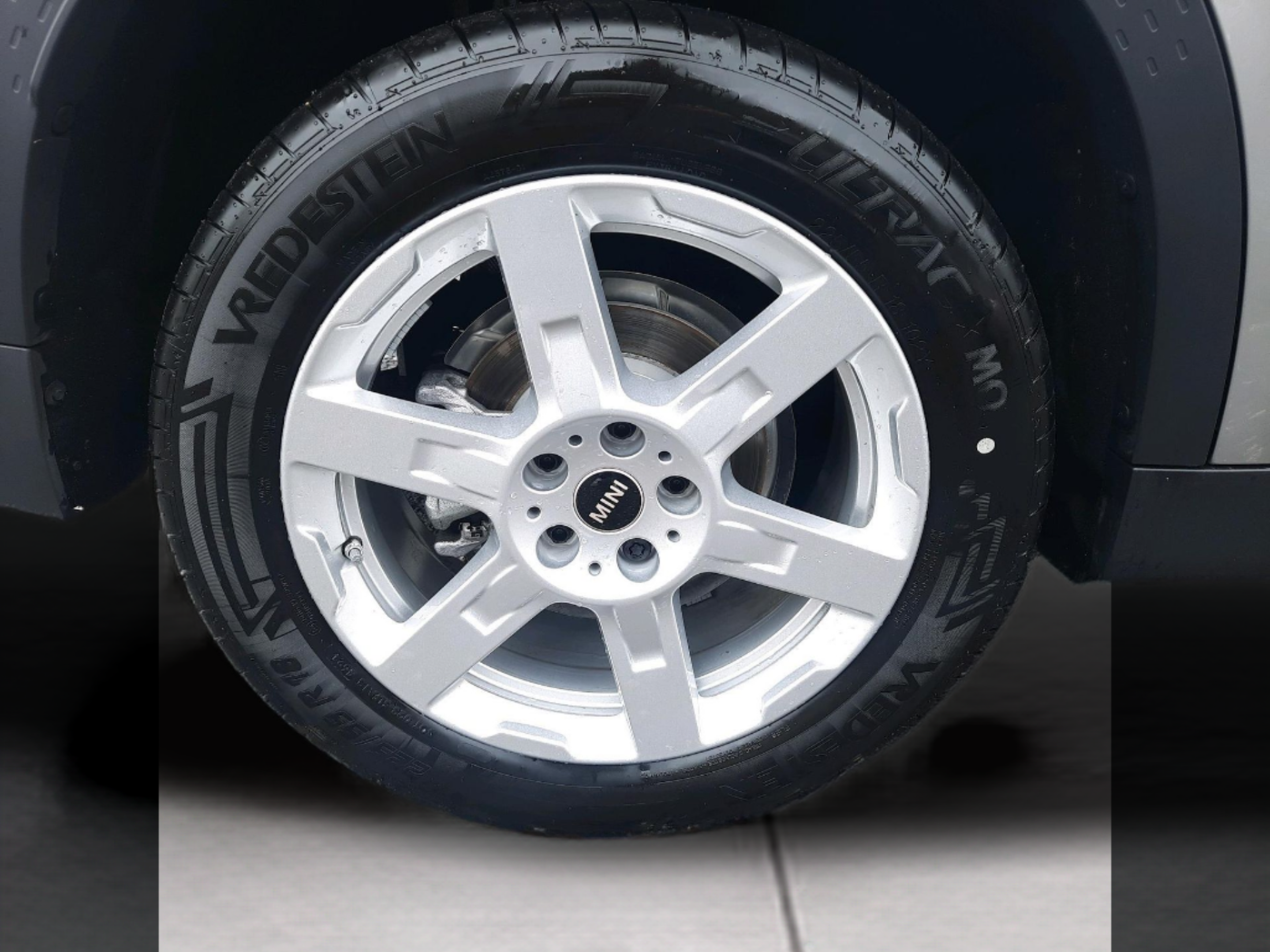 fotoG 12 del MINI MINI Countryman C 125 kW (170 CV) 170cv Gasolina de 2025 em Oeiras