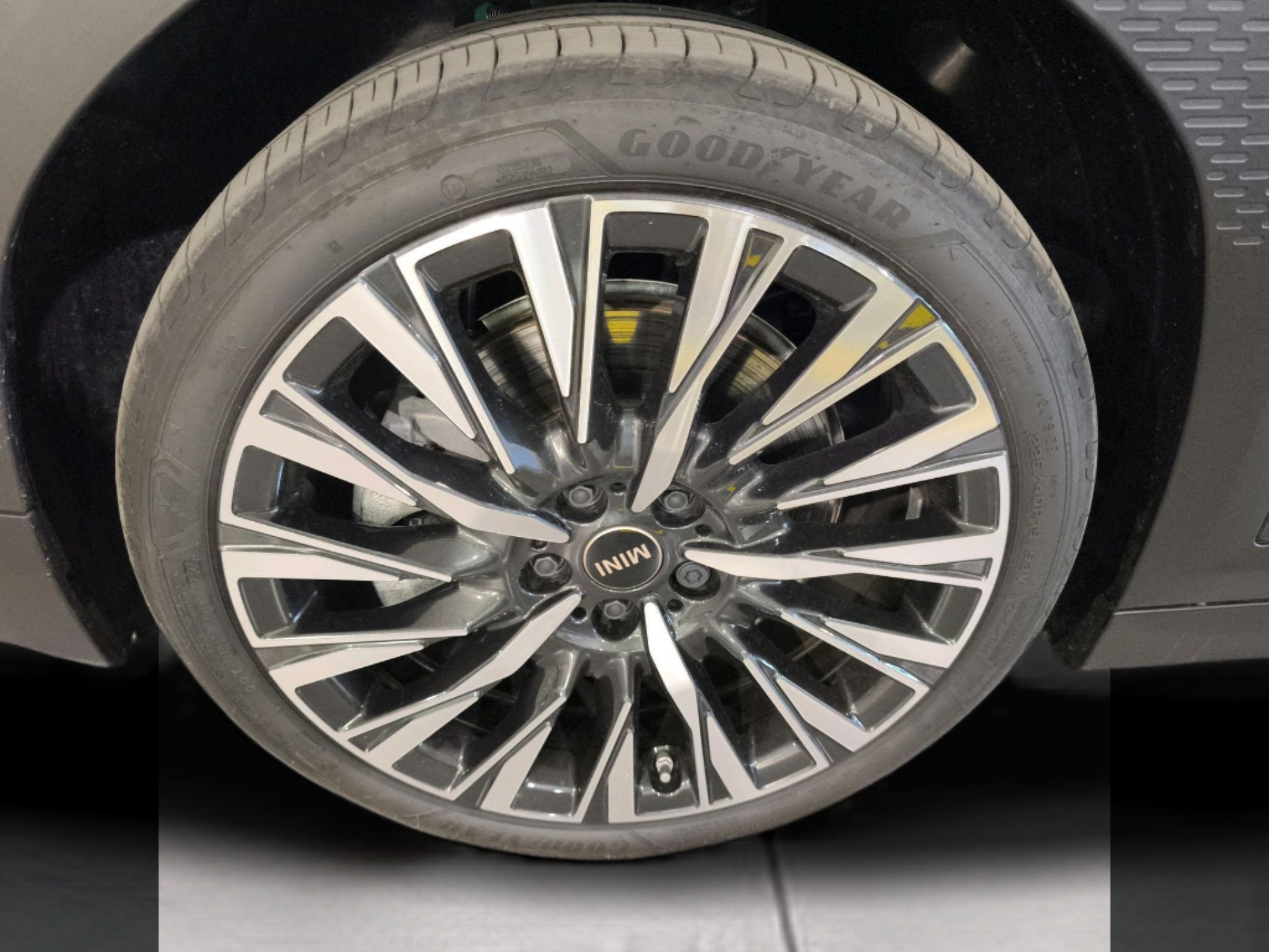 fotoG 14 del mini MINI Aceman SE 160 kW (218 CV) 218cv Elétrico de 2025 em Oeiras