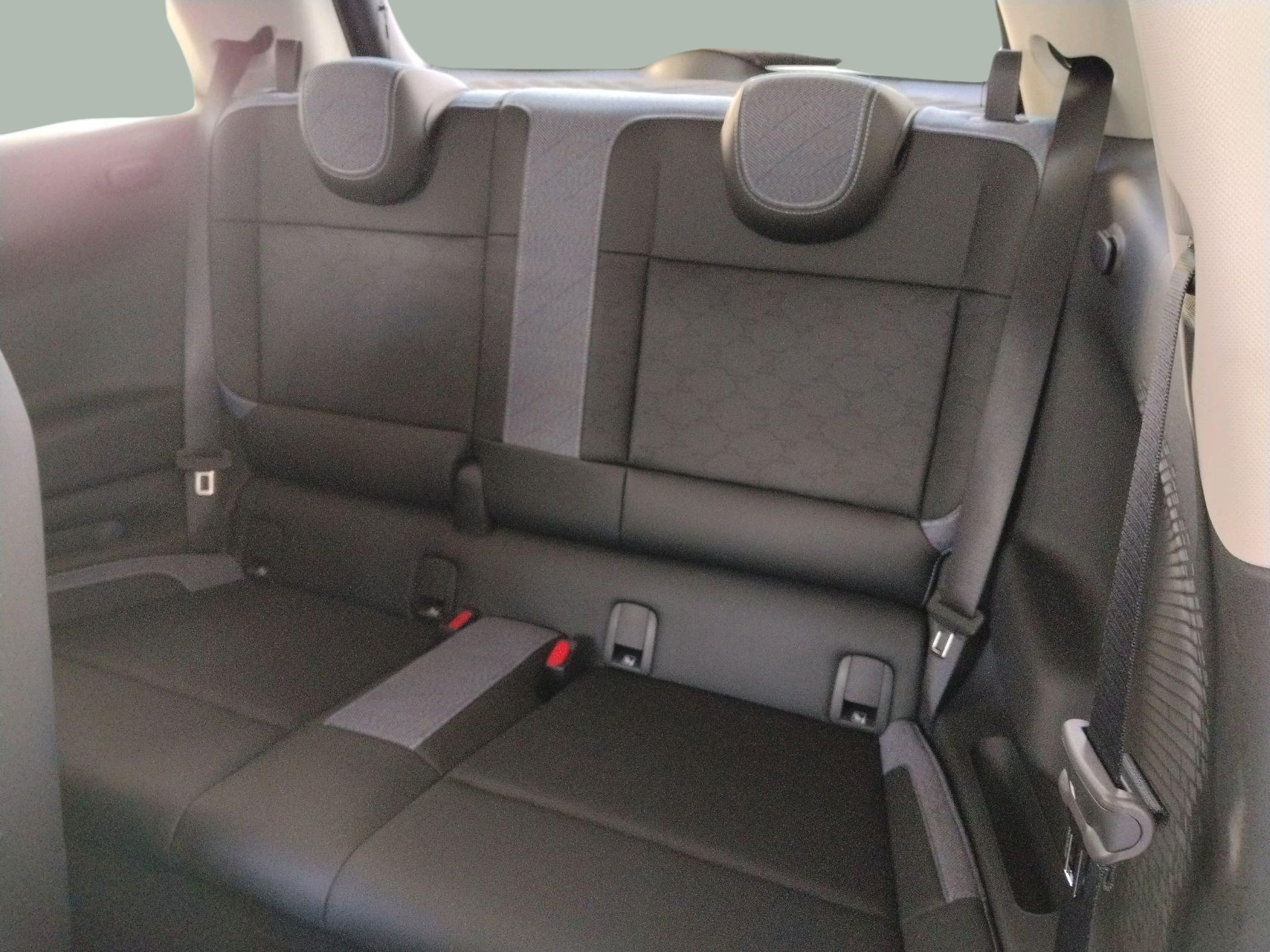 fotoG 9 del MINI MINI 3 Portas Cooper E 135 kW (184 CV) 184cv Elétrico de 2025 em Oeiras