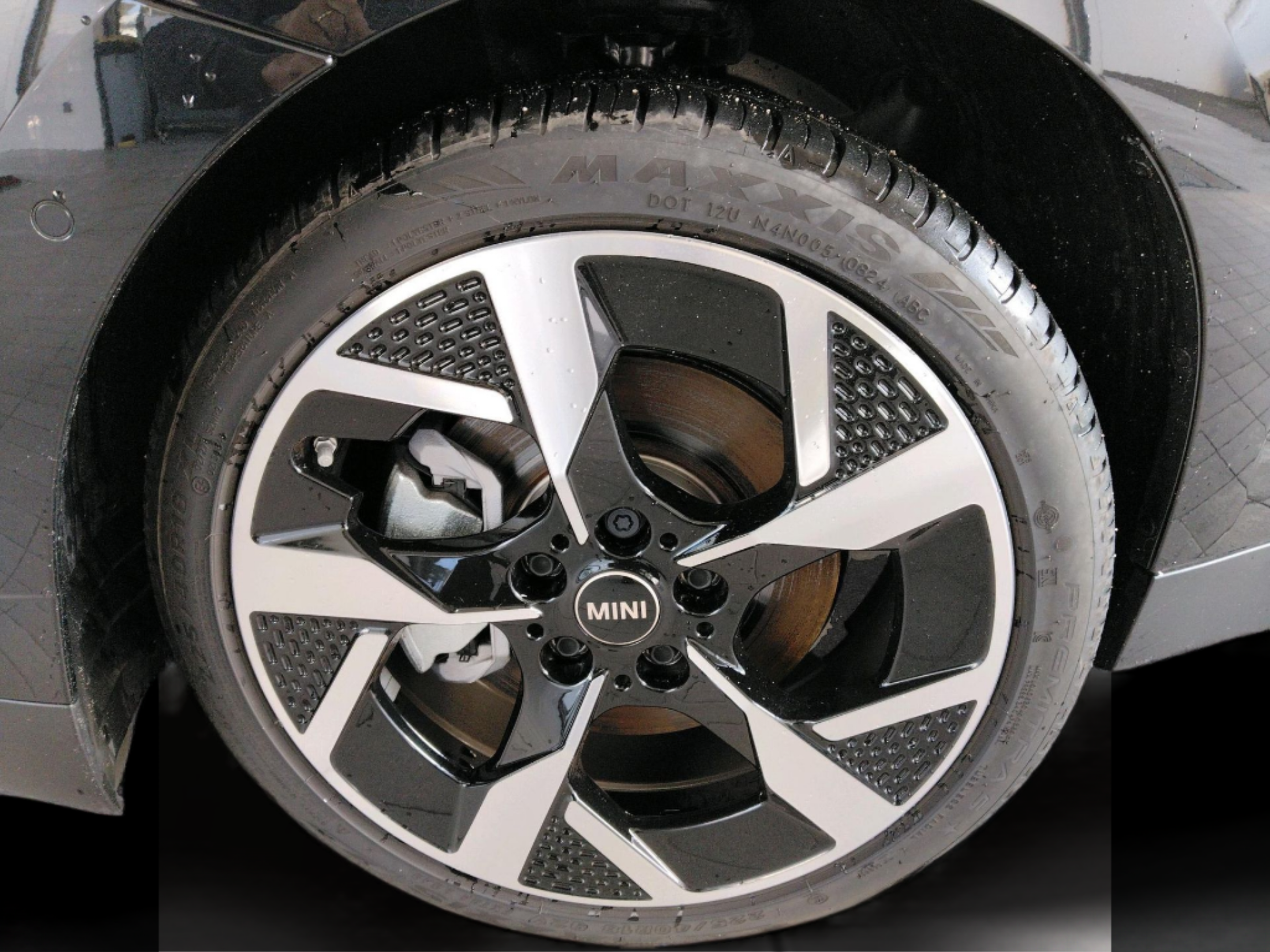 fotoG 11 del MINI MINI 3 Portas Cooper E 135 kW (184 CV) 184cv Elétrico de 2025 em Oeiras