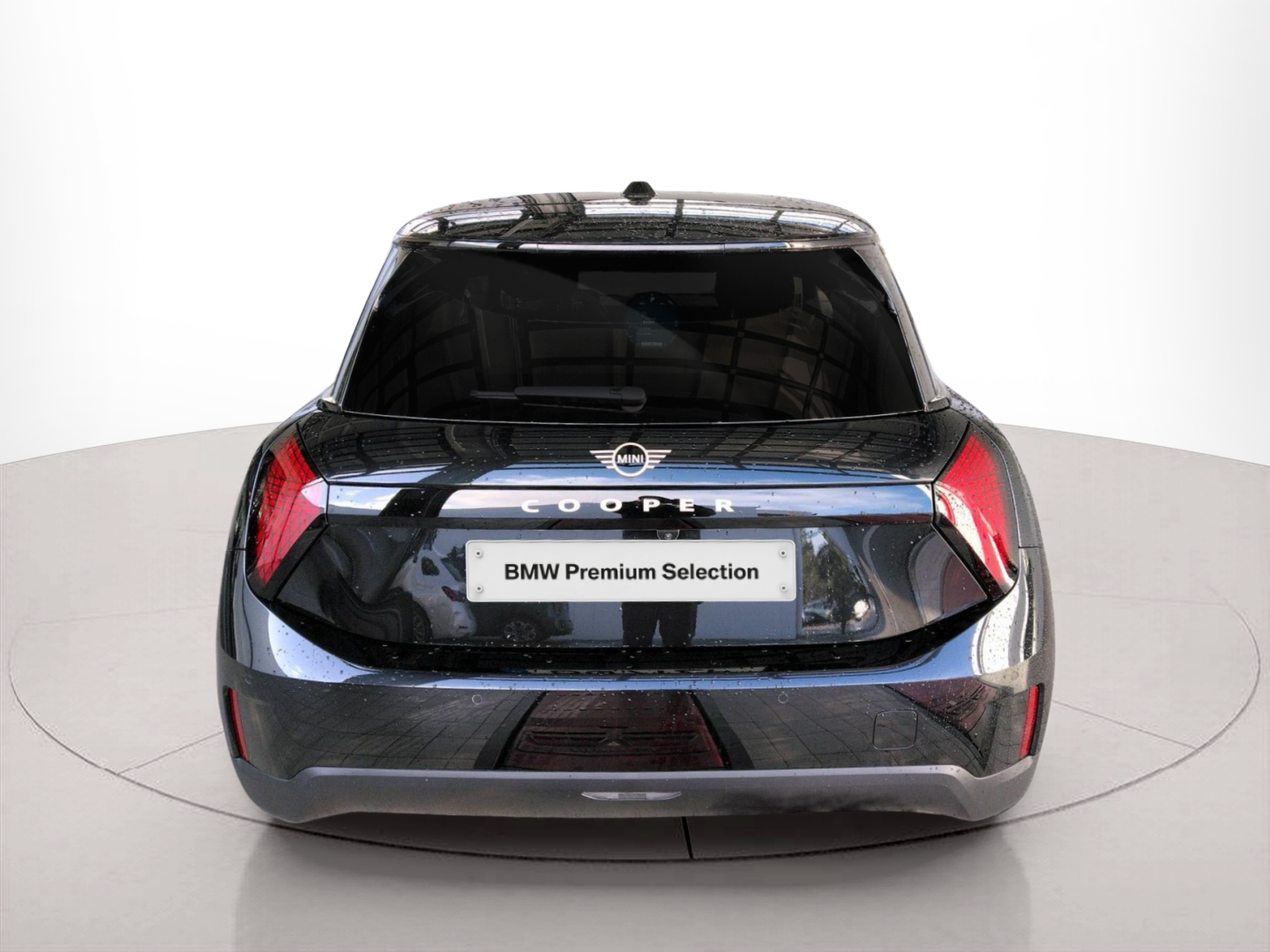 fotoG 6 del MINI MINI 3 Portas Cooper E 135 kW (184 CV) 184cv Elétrico de 2025 em Oeiras