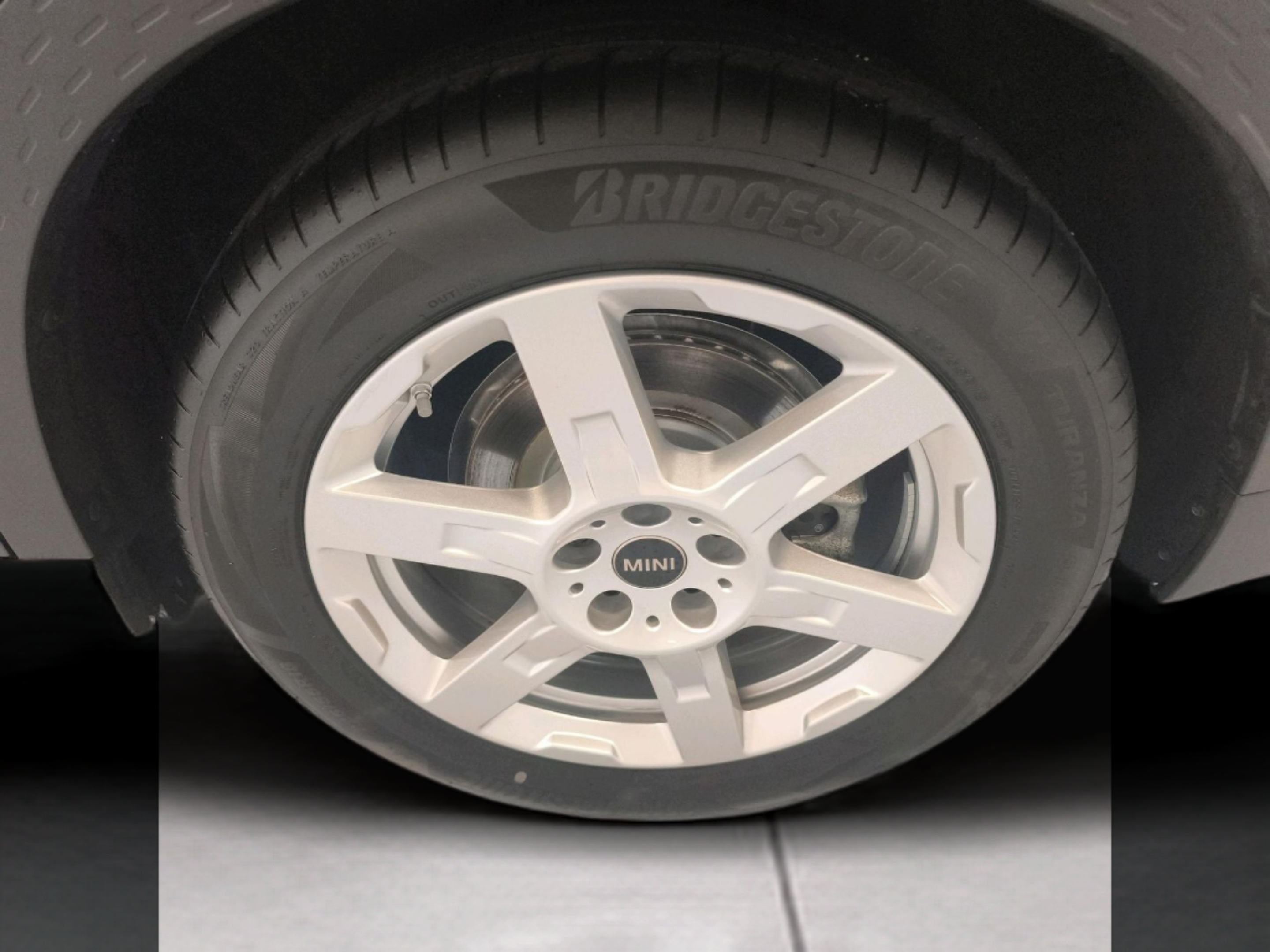 fotoG 12 del MINI MINI Countryman E 150 kW (204 CV) 204cv Elétrico de 2025 em Oeiras