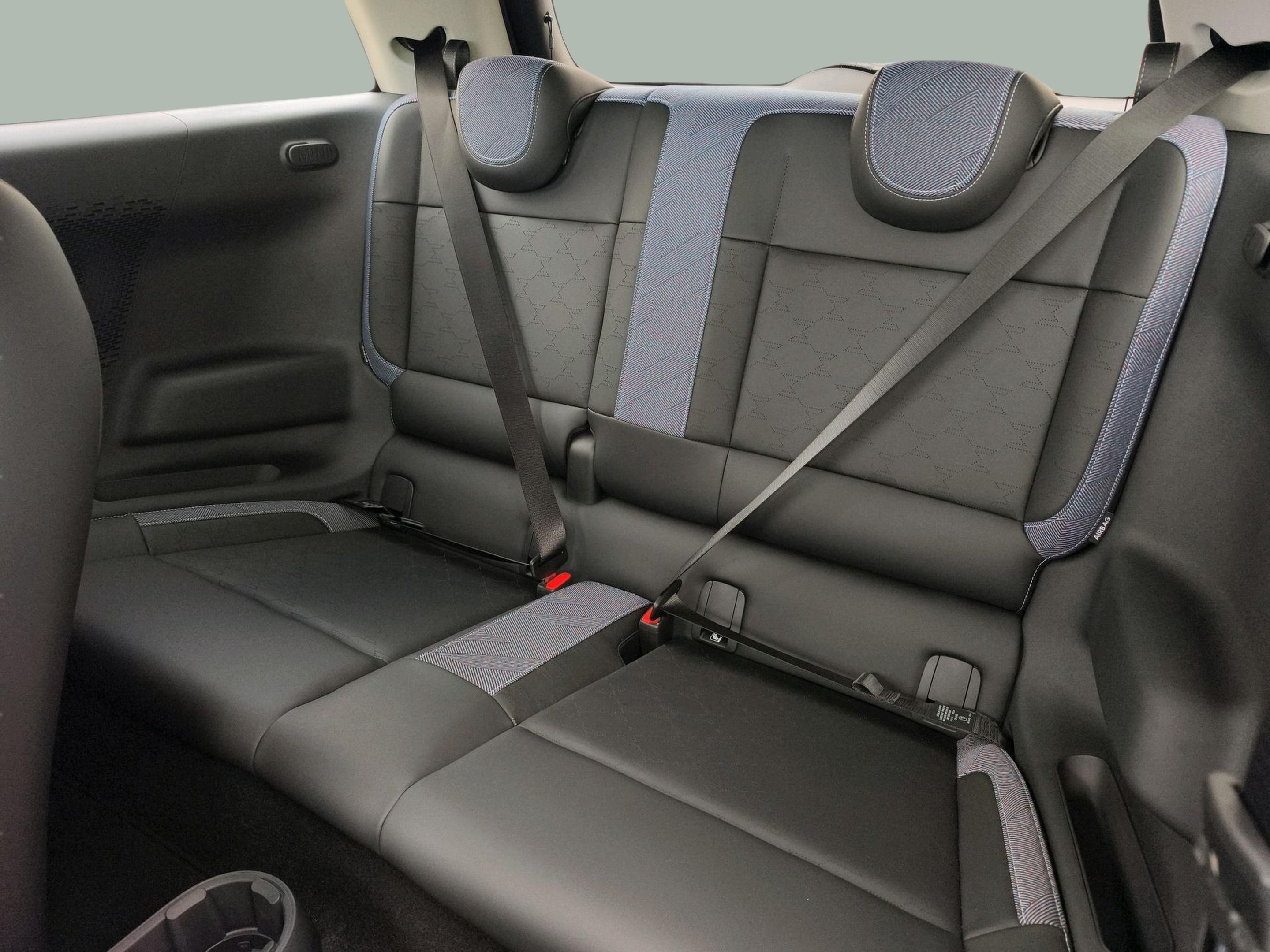 fotoG 9 del MINI MINI 3 Portas Cooper S E 160 kW (218 CV) 218cv Elétrico de 2025 em Oeiras