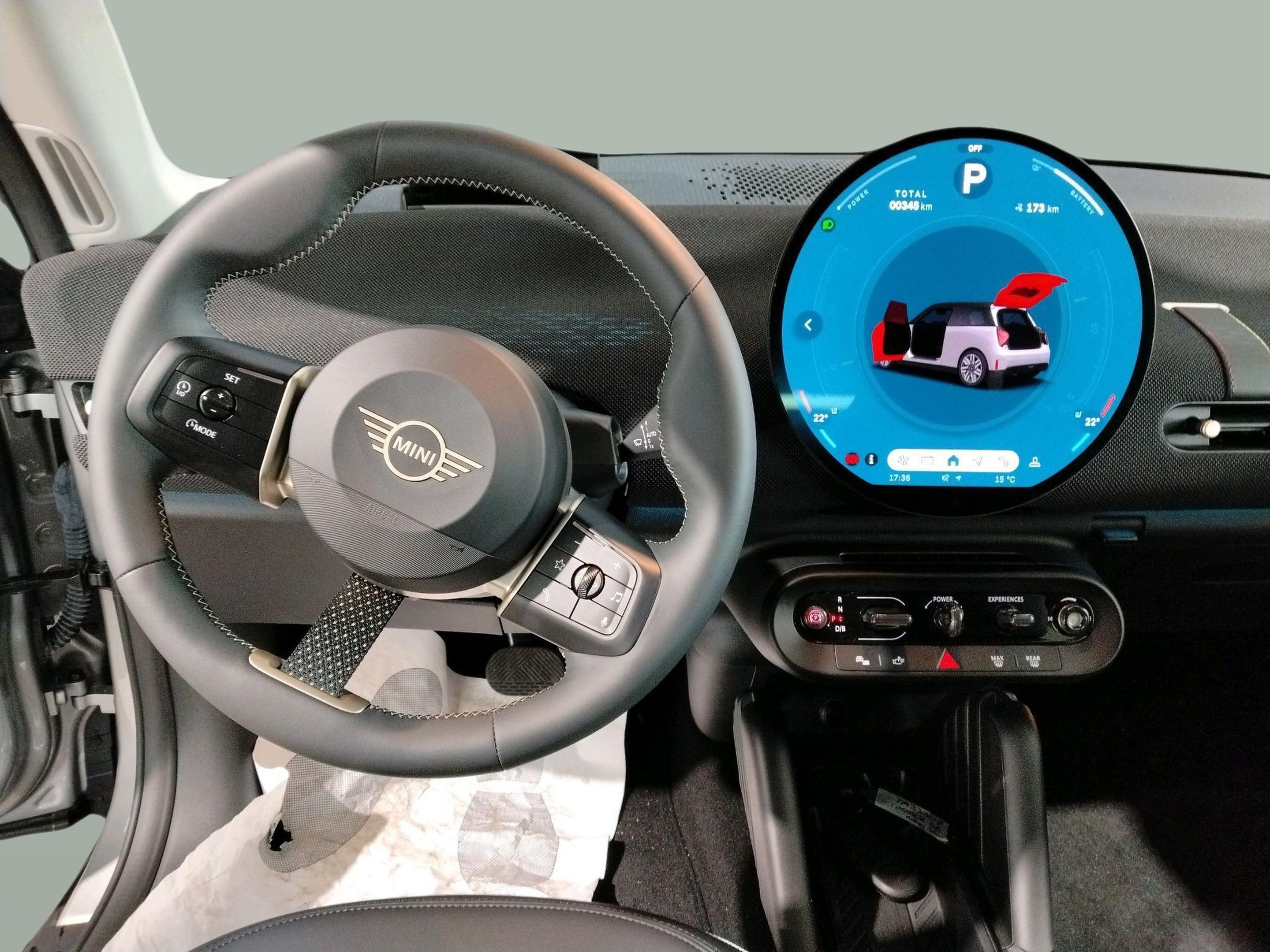 fotoG 7 del MINI MINI 3 Portas Cooper S E 160 kW (218 CV) 218cv Elétrico de 2025 em Oeiras