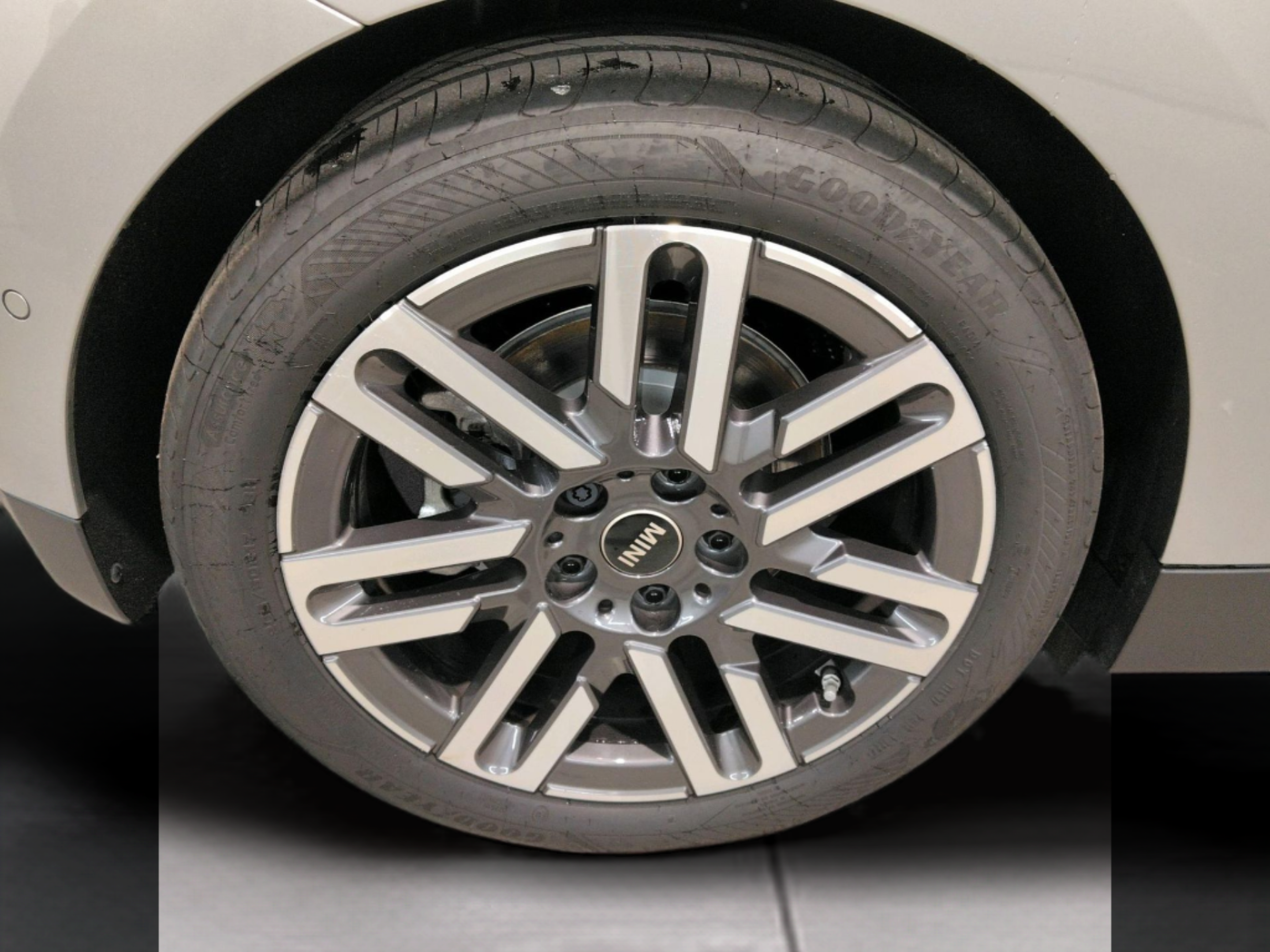 fotoG 12 del MINI MINI 3 Portas Cooper S E 160 kW (218 CV) 218cv Elétrico de 2025 em Oeiras